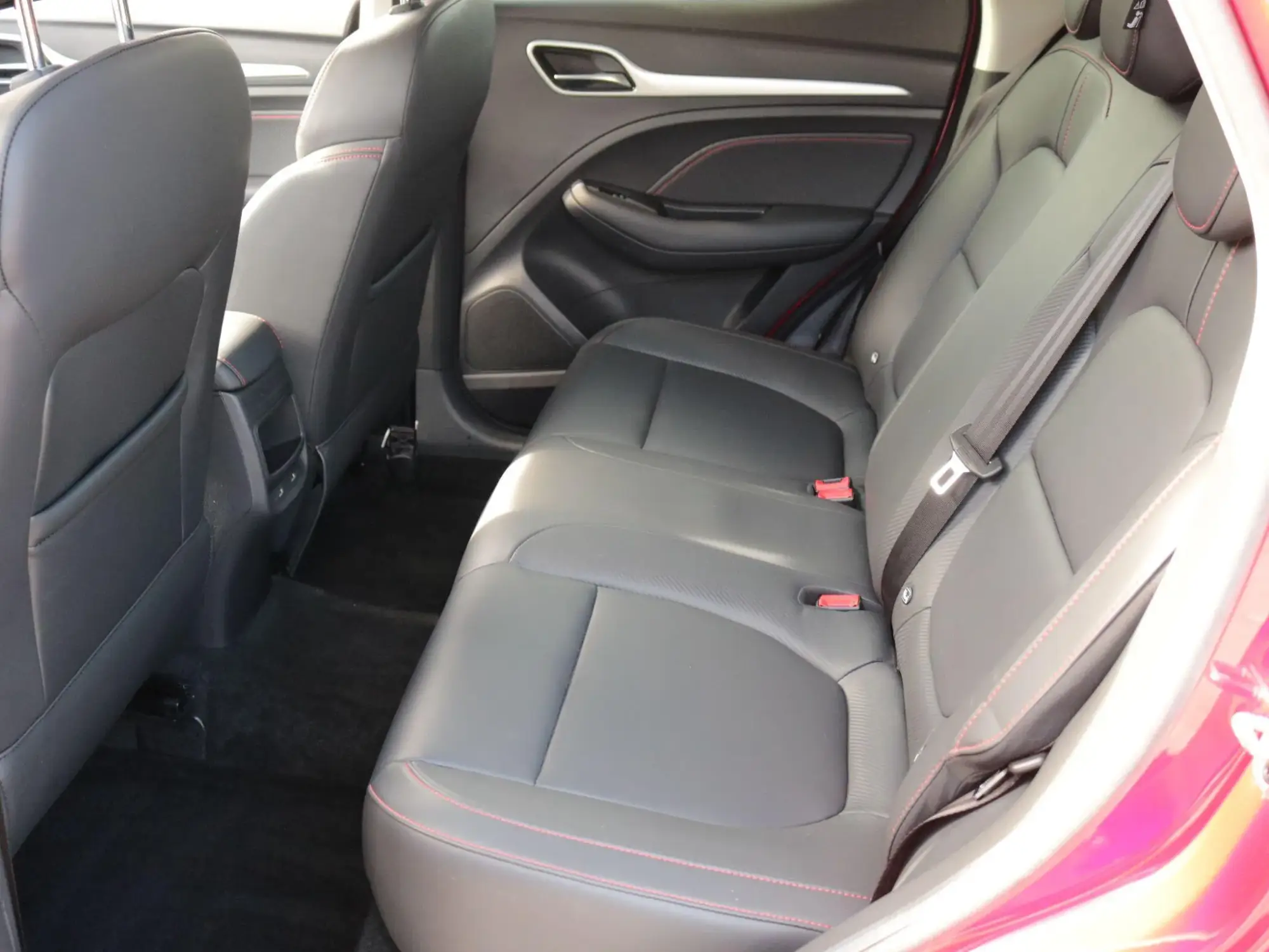 MG ZS Image 25
