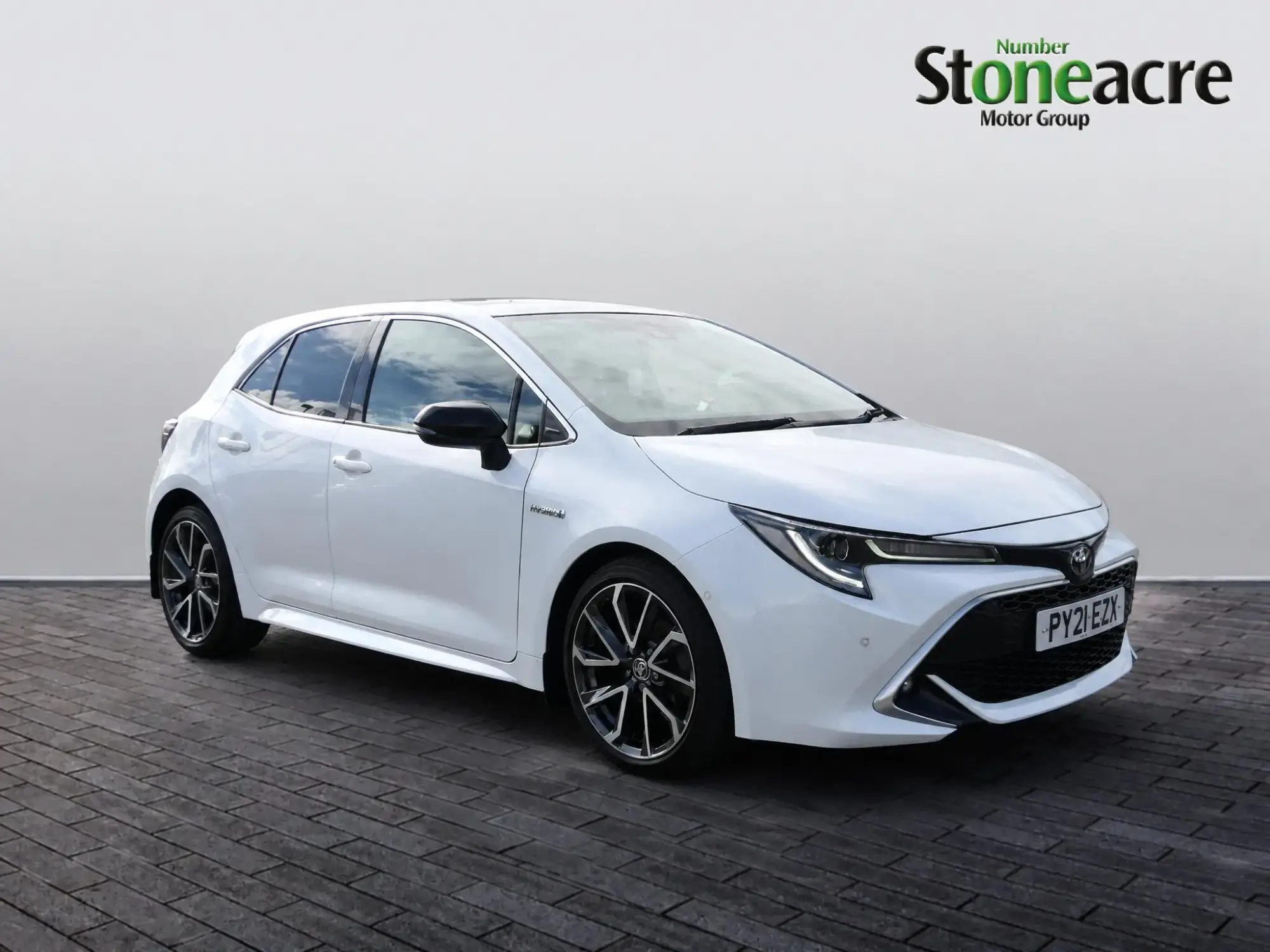 Toyota Corolla Hatchback 1.8 VVT-h GPF Excel Hatchback 5dr Petrol Hybrid CVT Euro 6 (s/s) (122 ps) PY21EZX Image 1