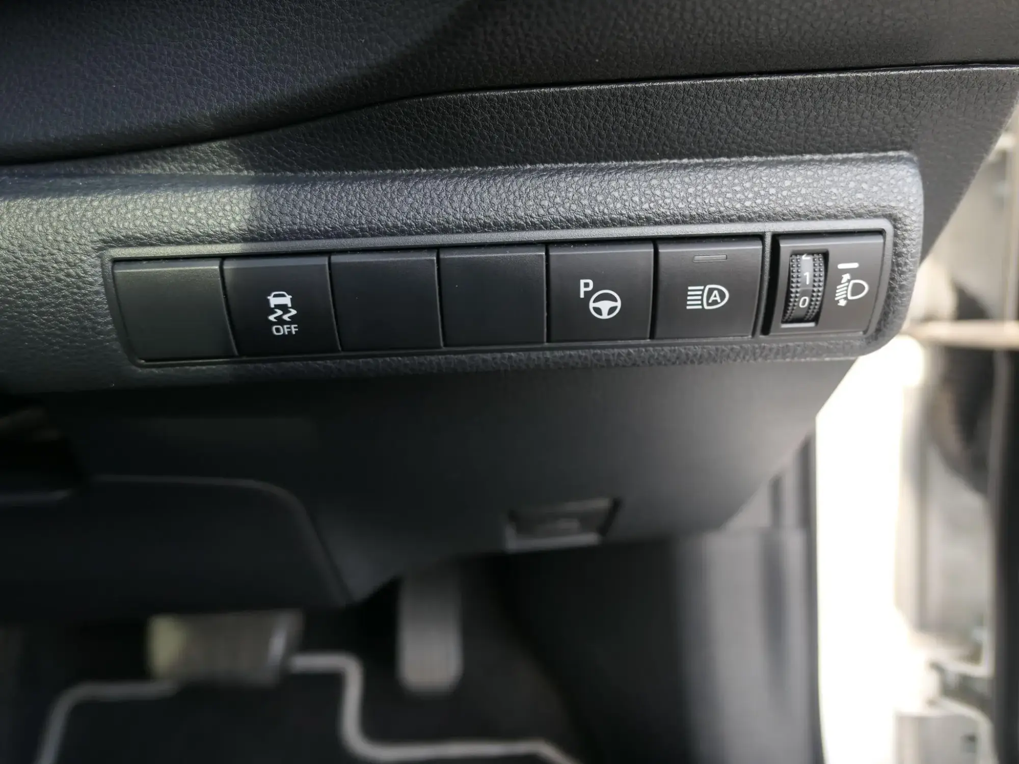 Toyota Corolla Hatchback Image 18 Toyota Corolla Hatchback Image 18