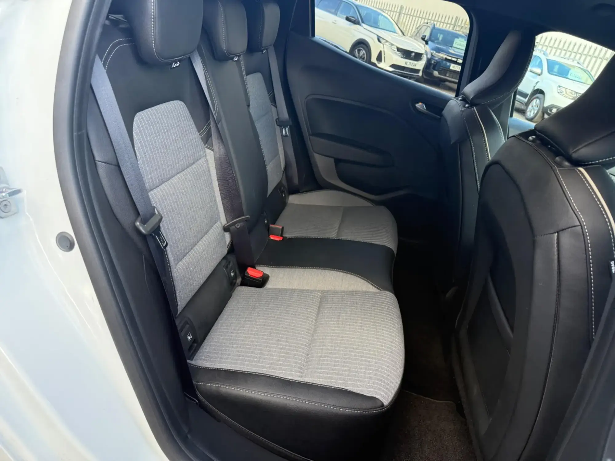 Renault Clio Image 14