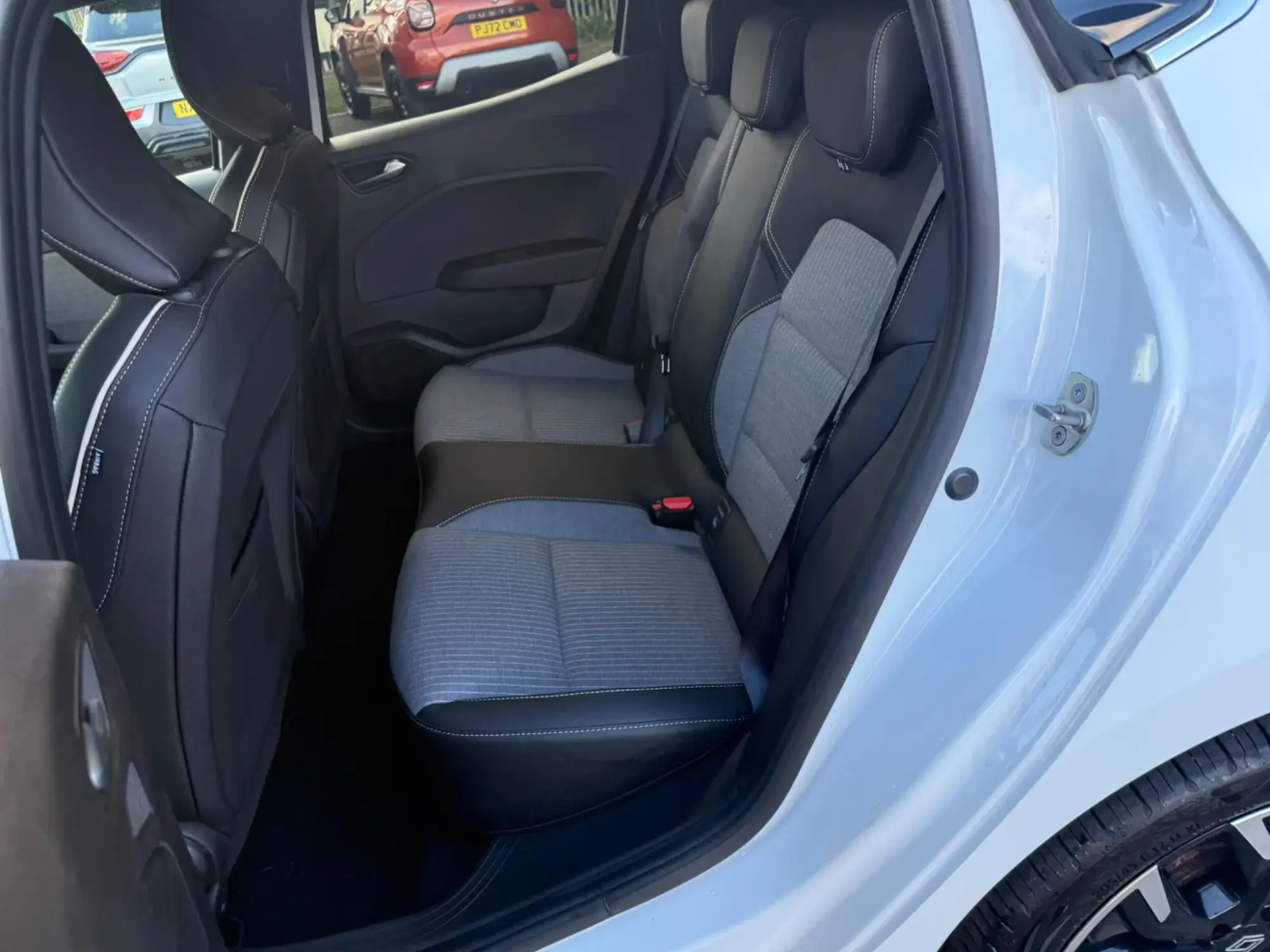 Renault Clio Image 15