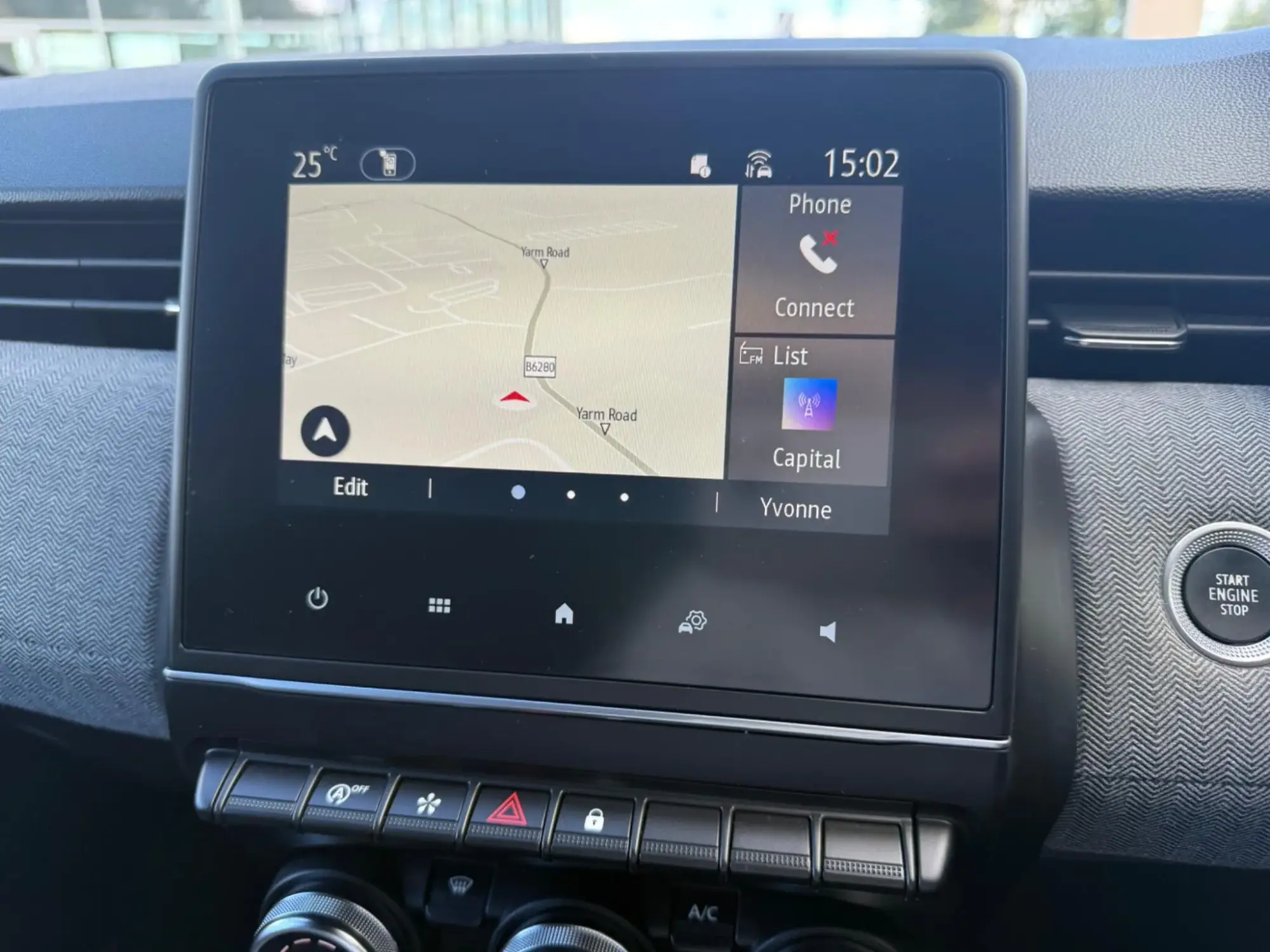 Renault Clio Image 21