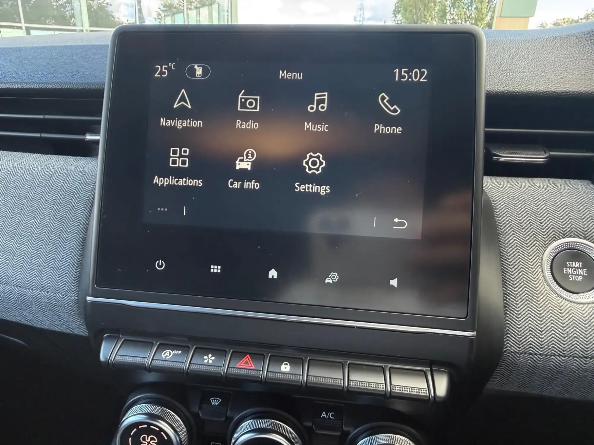 Renault Clio Image 24