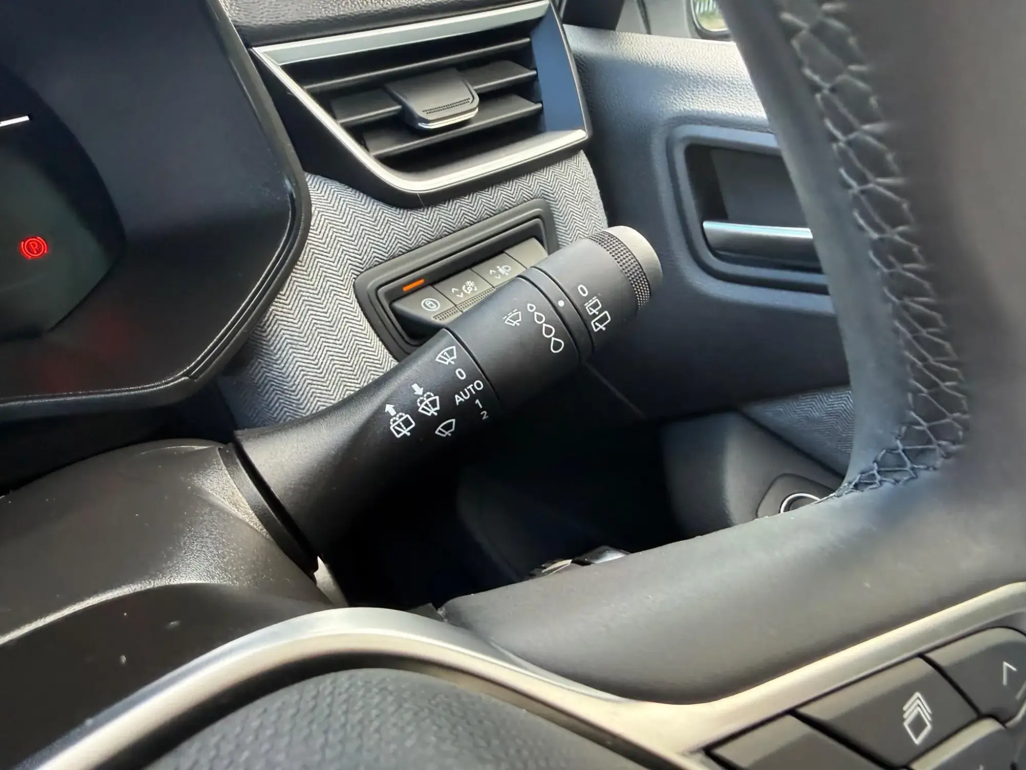 Renault Clio Image 32