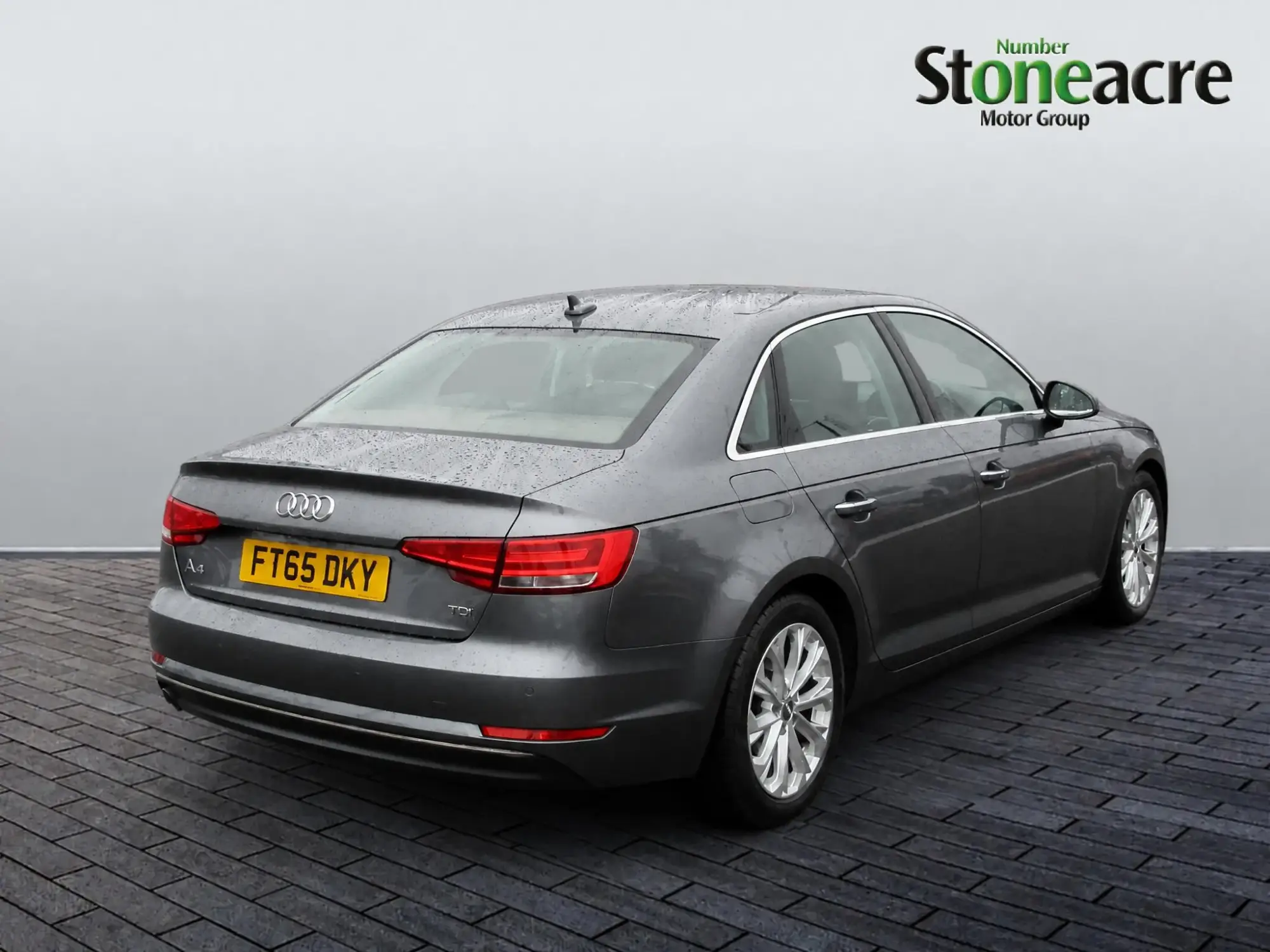 Audi A4 Saloon Image 8 Audi A4 Saloon Image 8