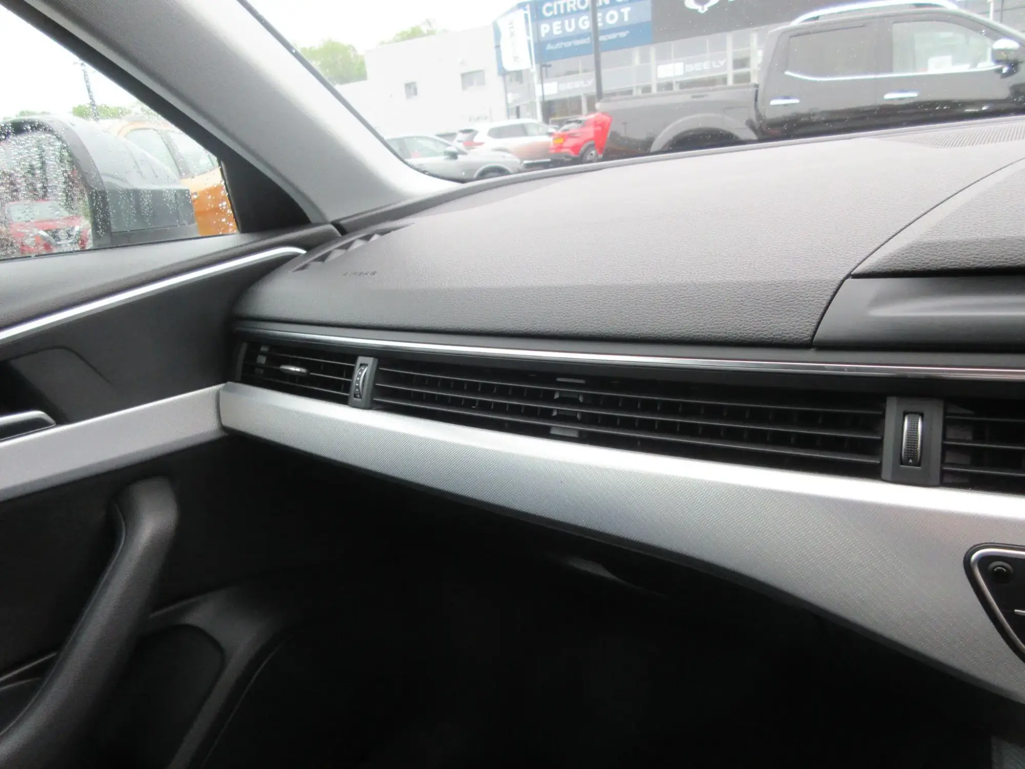 Audi A4 Saloon Image 11 Audi A4 Saloon Image 11