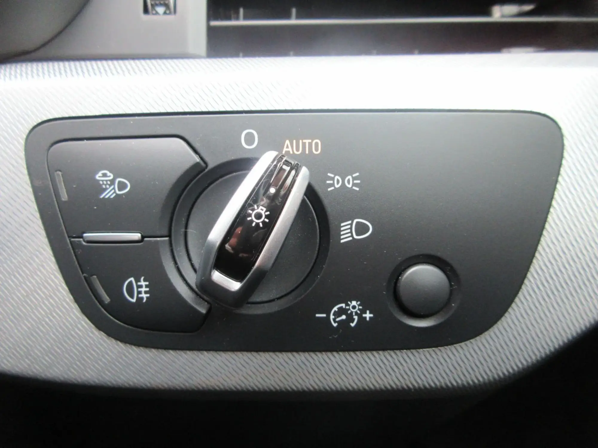 Audi A4 Saloon Image 18 Audi A4 Saloon Image 18