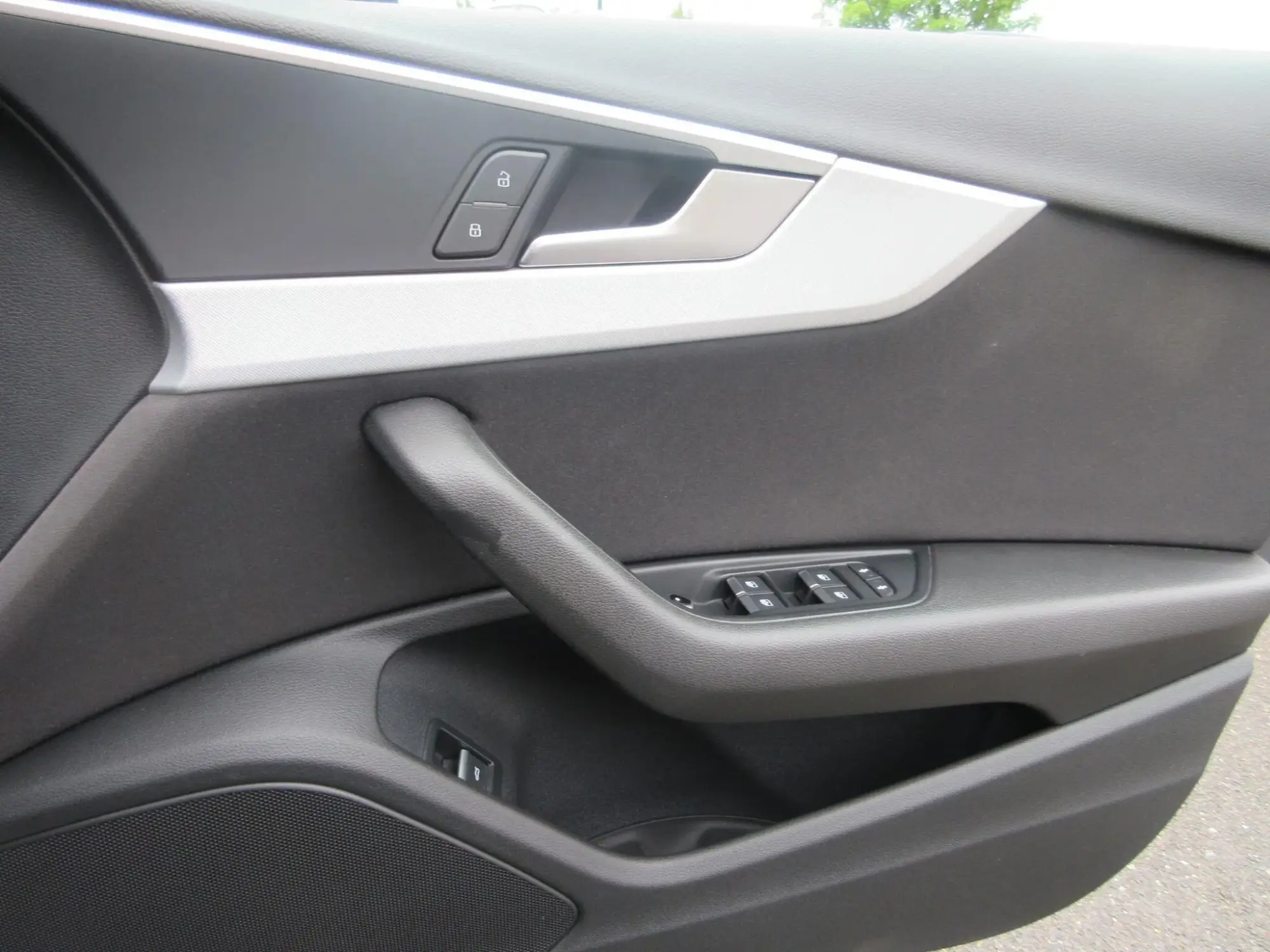Audi A4 Saloon Image 20 Audi A4 Saloon Image 20