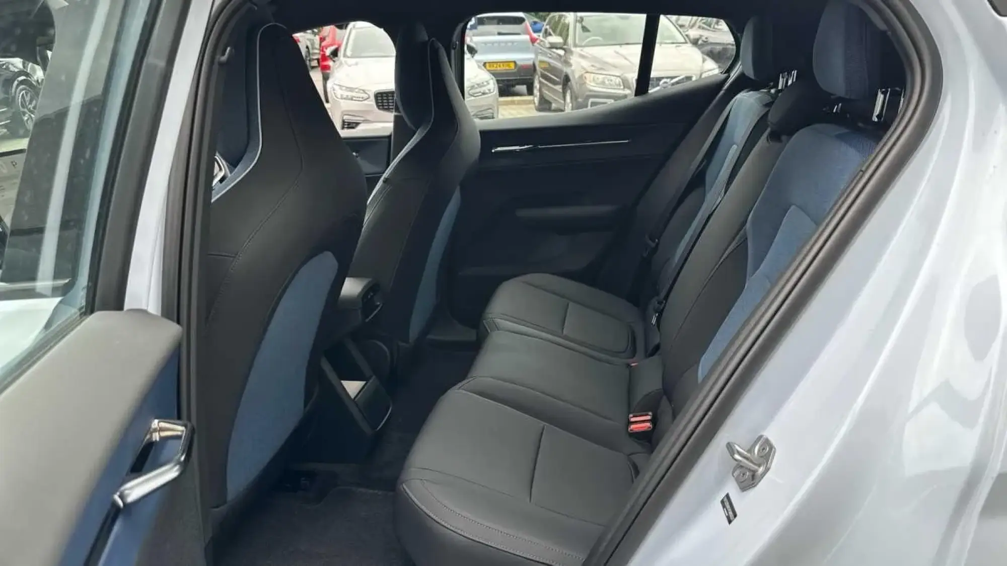 Volvo EX30 Image 10