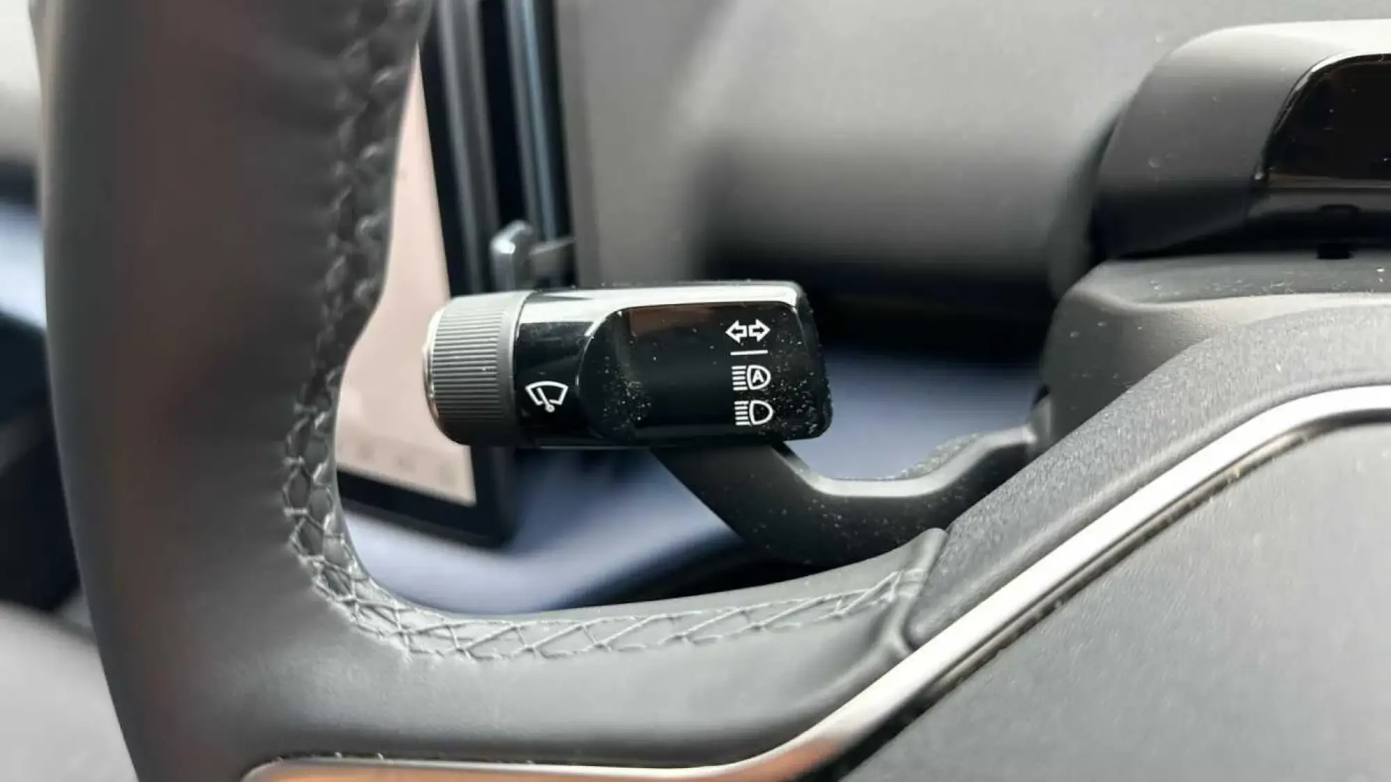 Volvo EX30 Image 12
