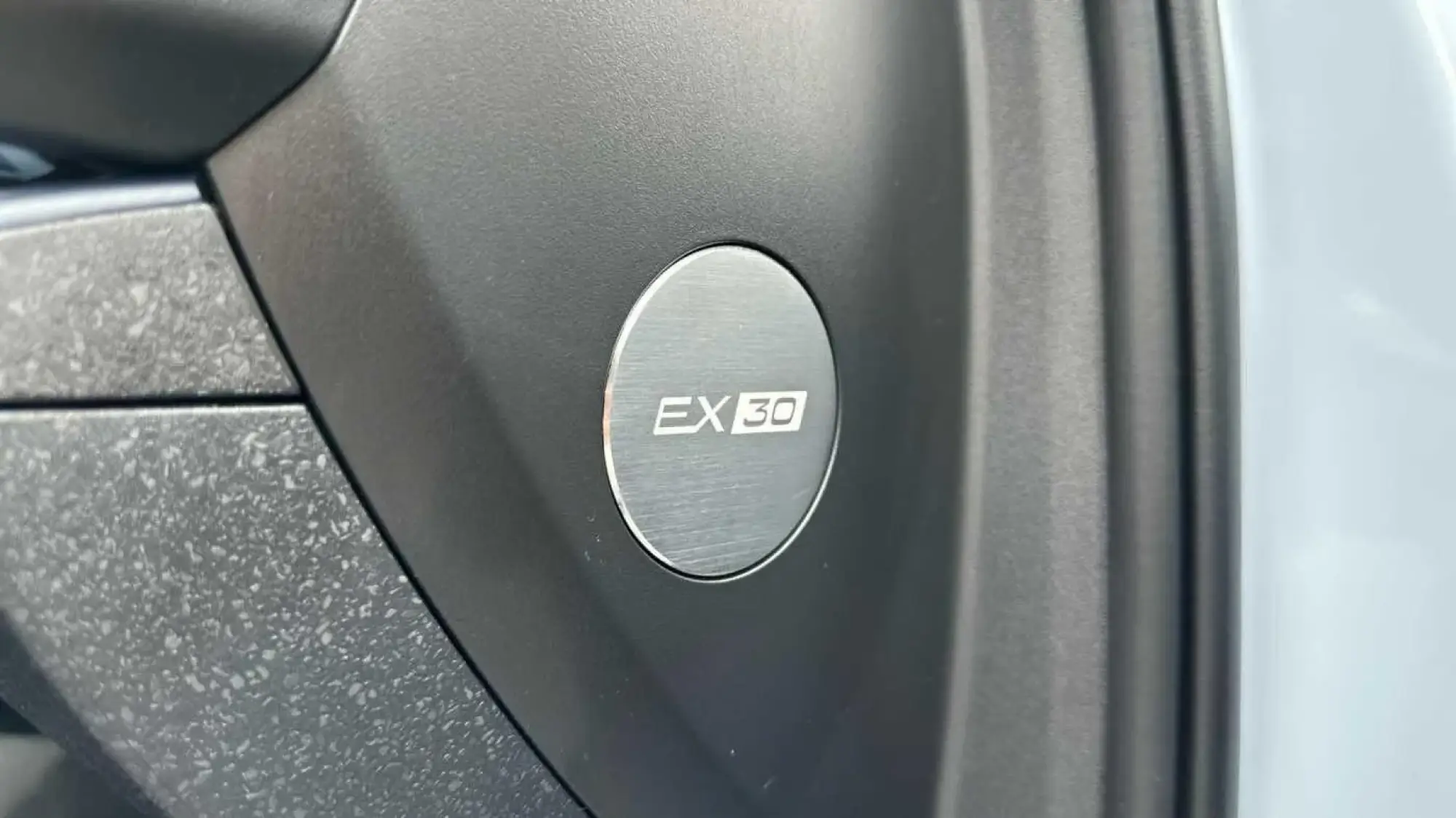 Volvo EX30 Image 16