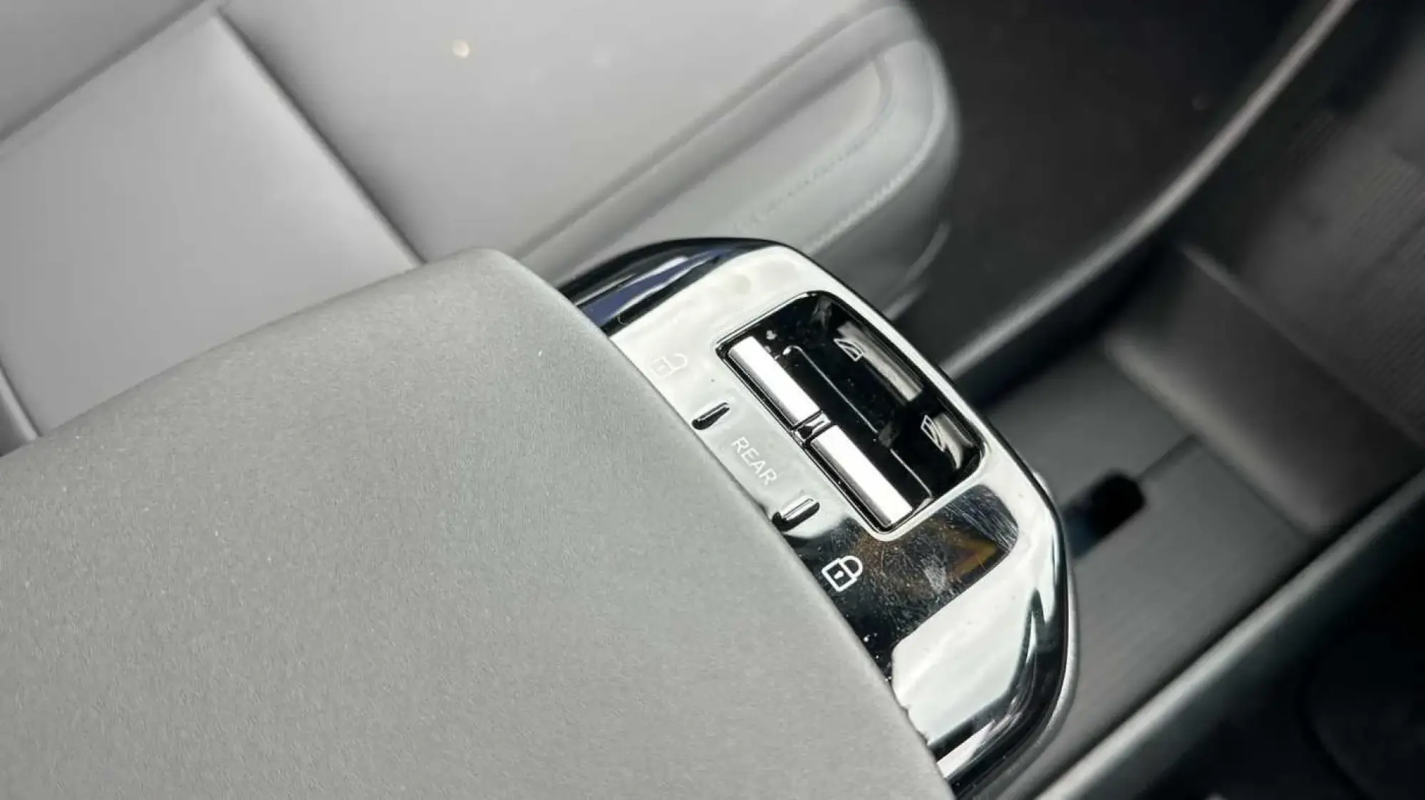 Volvo EX30 Image 17