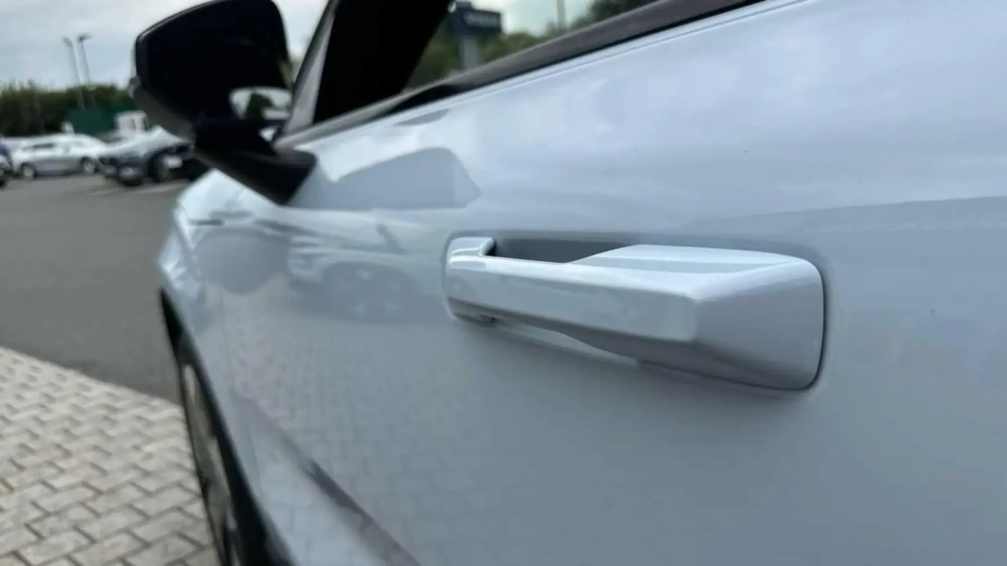 Volvo EX30 Image 33