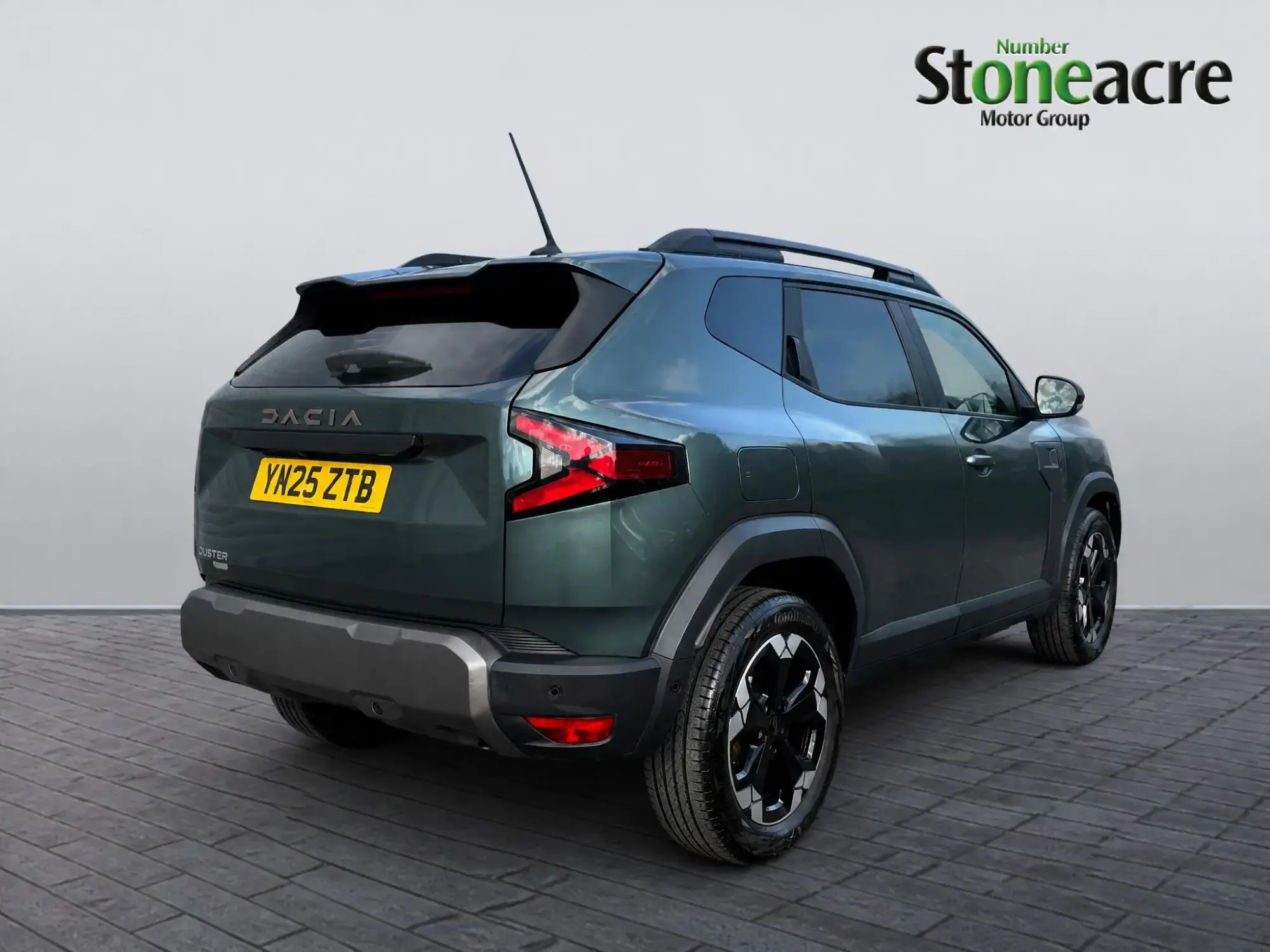 Dacia Duster Hybrid 1.6 Hybrid EXTREME Auto Euro 6 (s/s) 5dr YN25ZTB Image 3 Dacia Duster Hybrid 1.6 Hybrid EXTREME Auto Euro 6 (s/s) 5dr YN25ZTB Image 3