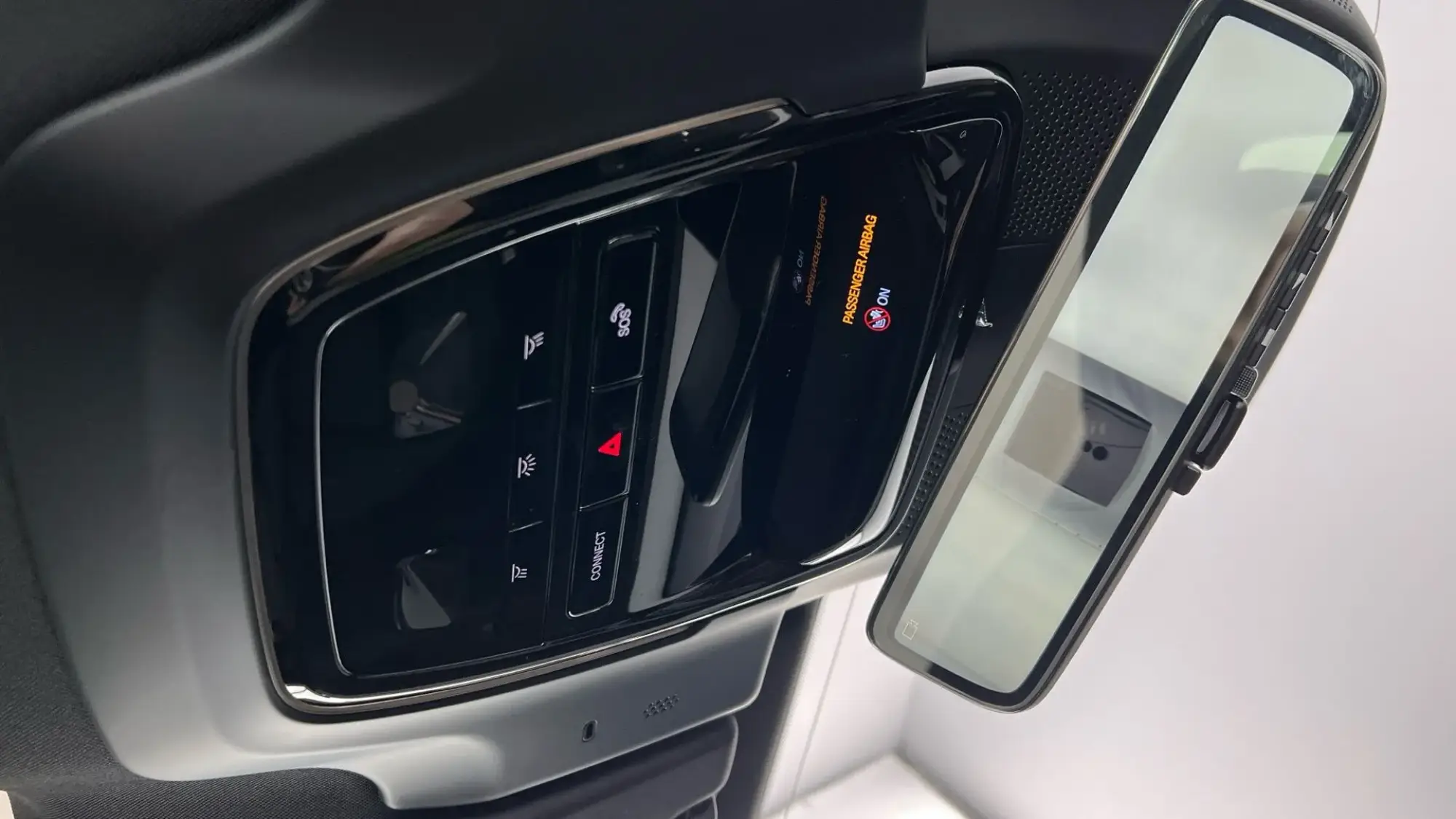 Polestar 4 Image 25