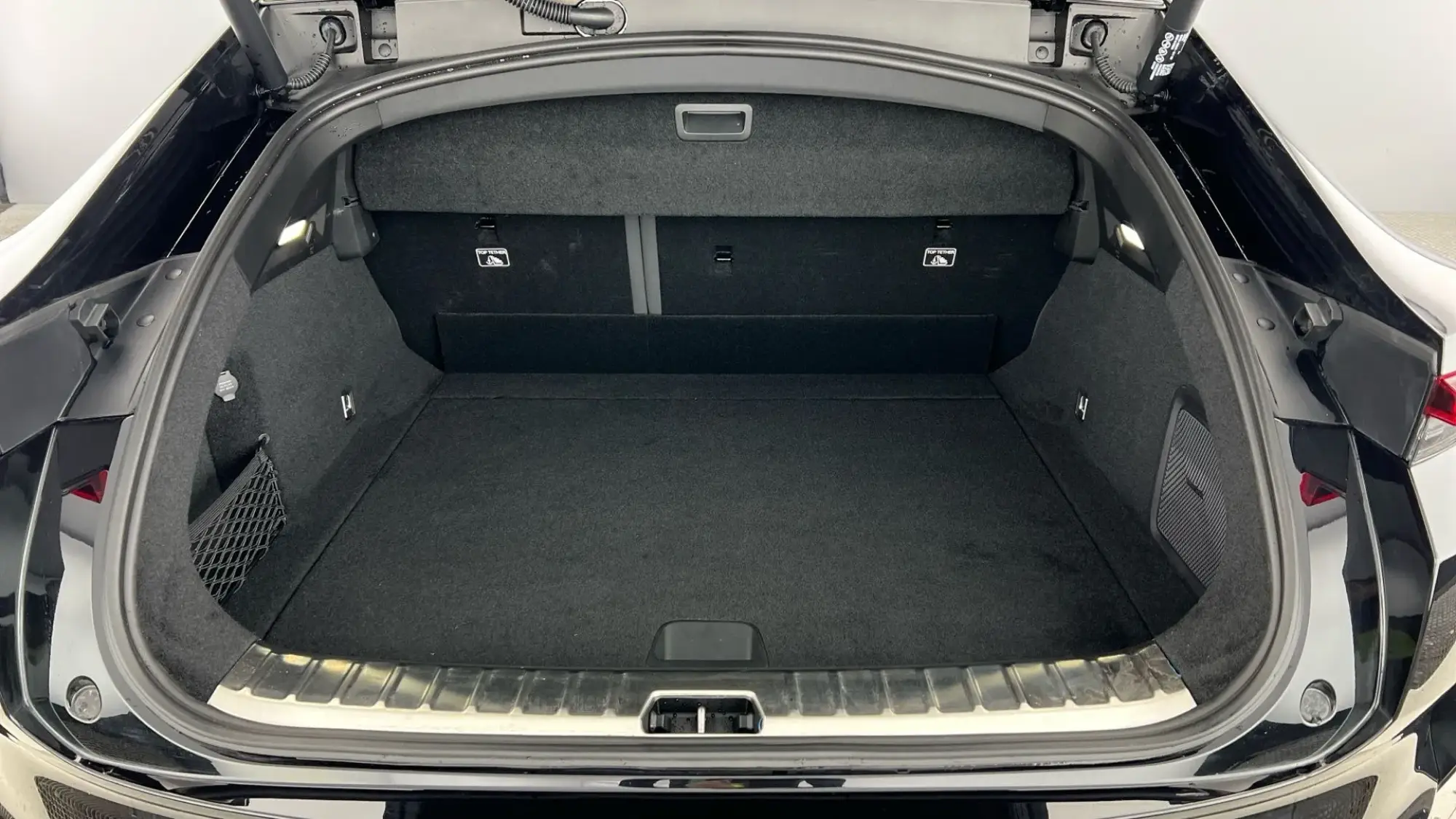 Polestar 4 Image 28