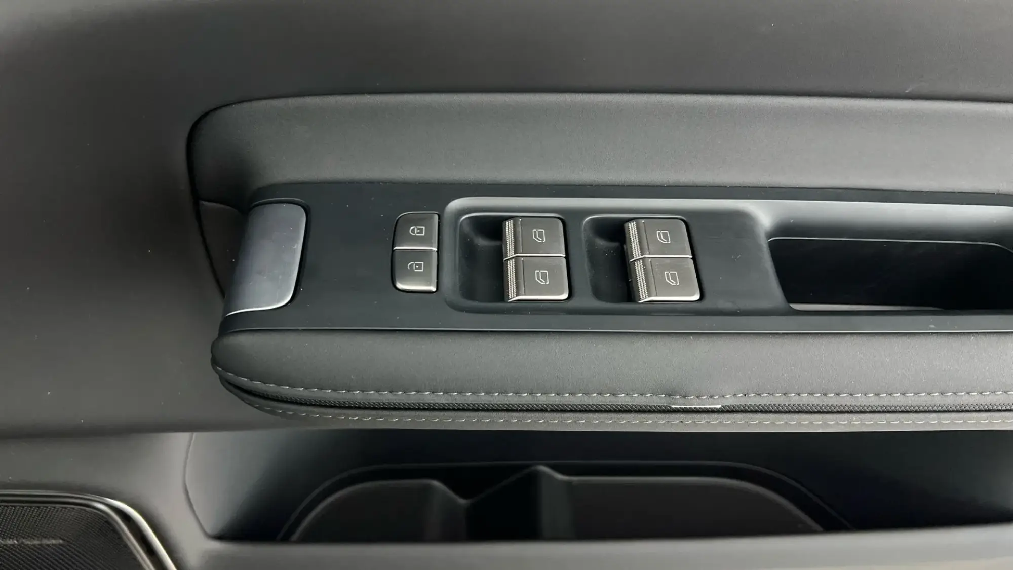 Polestar 4 Image 33