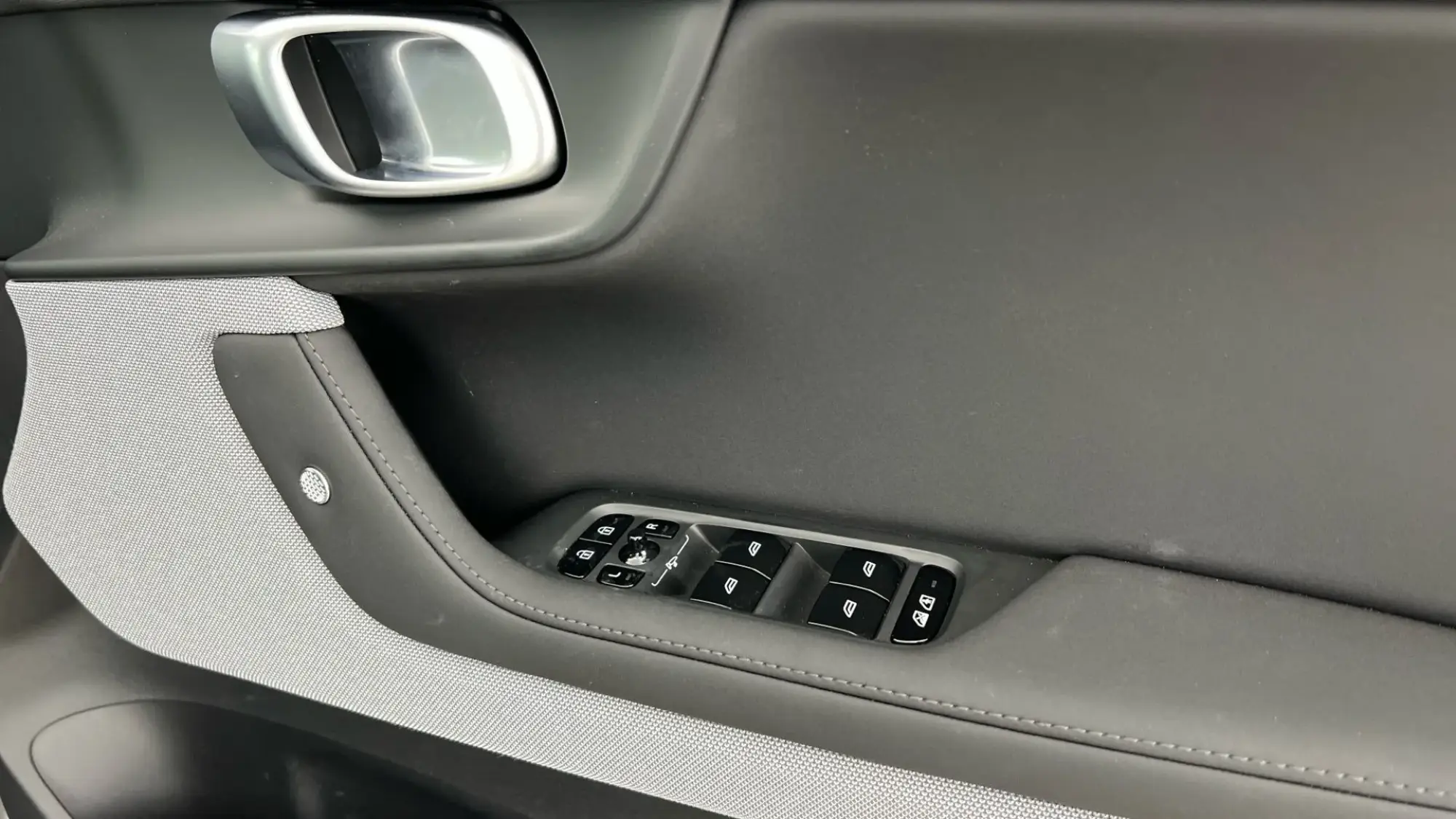 Polestar 2 Image 33 Polestar 2 Image 33