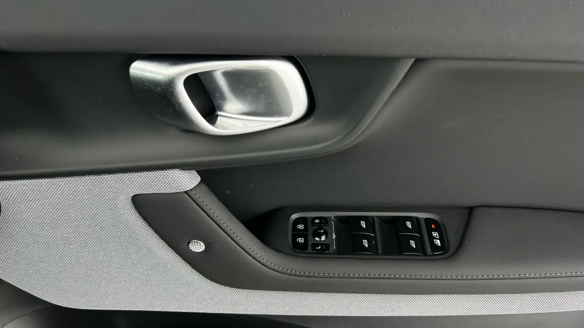 Polestar 2 Image 33 Polestar 2 Image 33