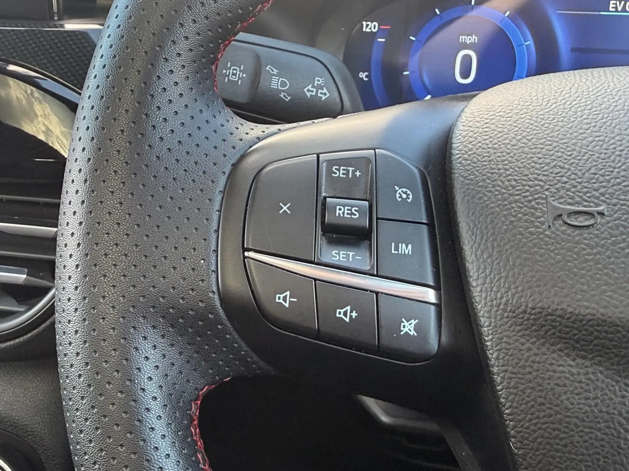 Ford Kuga Hybrid Image 13 Ford Kuga Hybrid Image 13