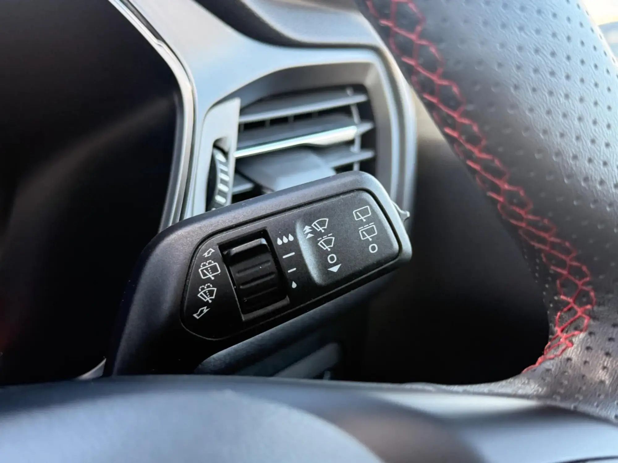 Ford Kuga Hybrid Image 15 Ford Kuga Hybrid Image 15