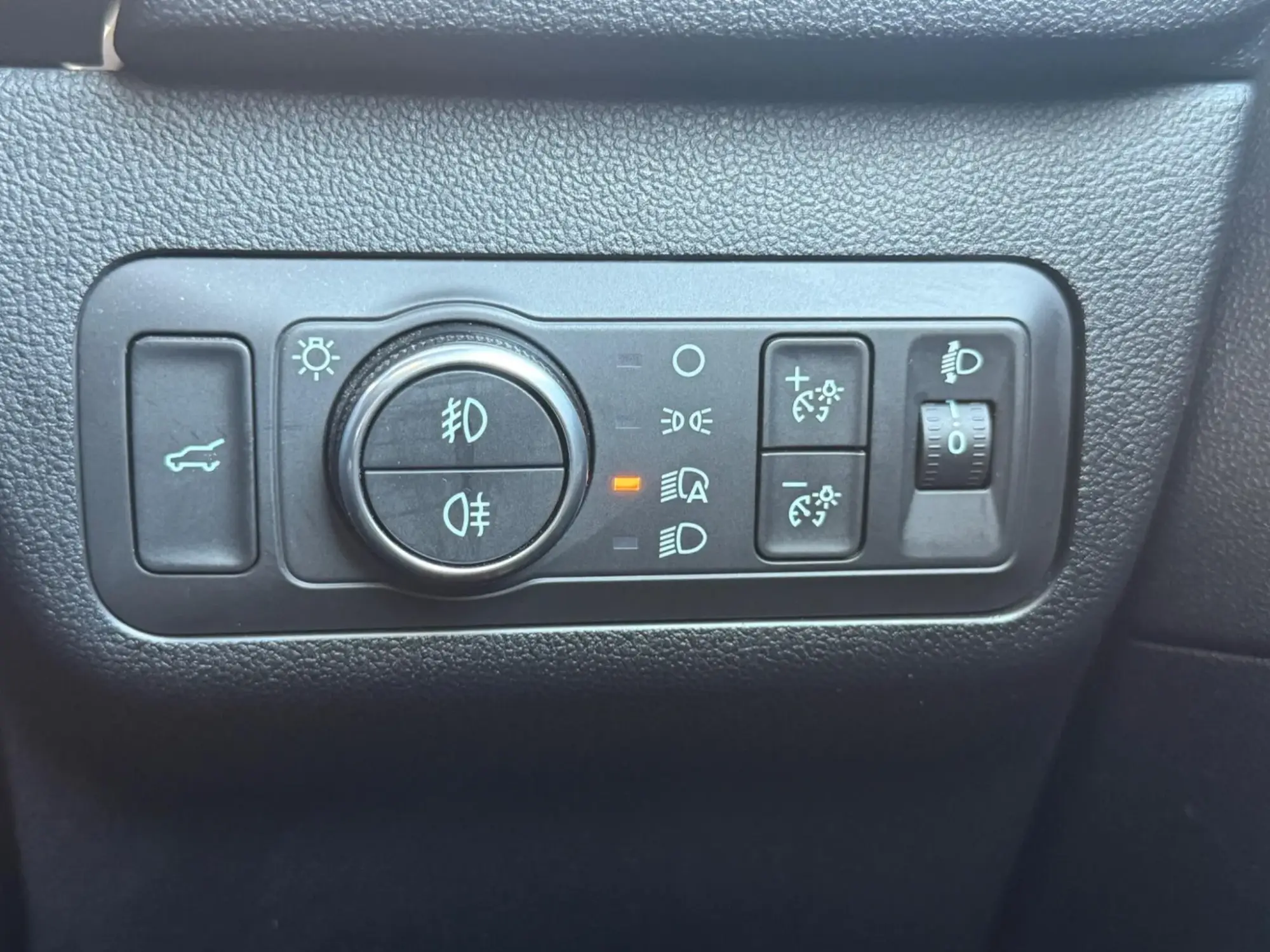 Ford Kuga Hybrid Image 16 Ford Kuga Hybrid Image 16