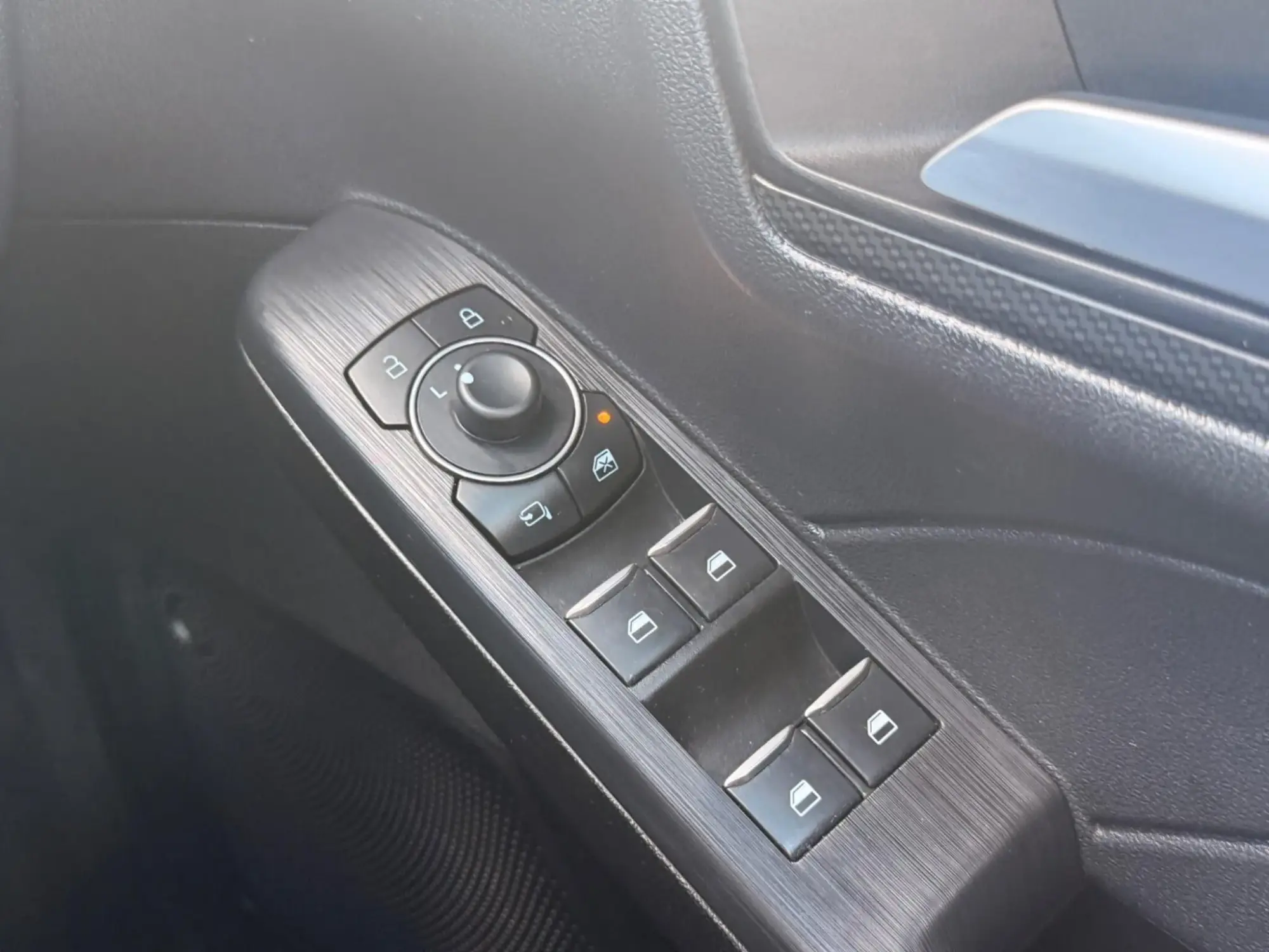 Ford Kuga Hybrid Image 17 Ford Kuga Hybrid Image 17