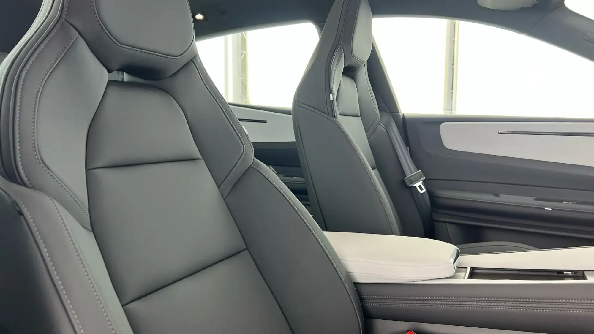 Polestar 4 SUV Image 18 Polestar 4 SUV Image 18