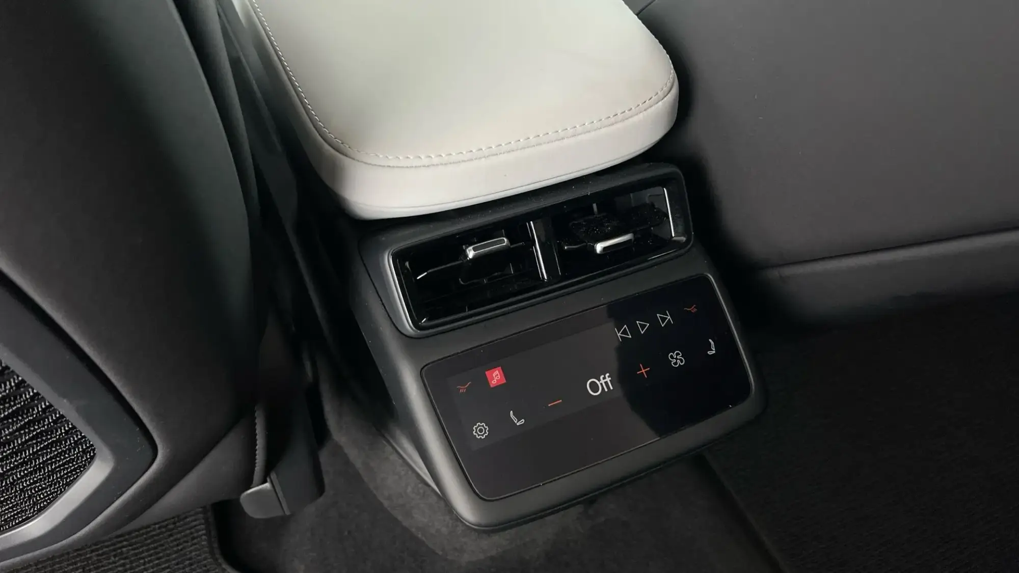 Polestar 4 Coupe Image 20