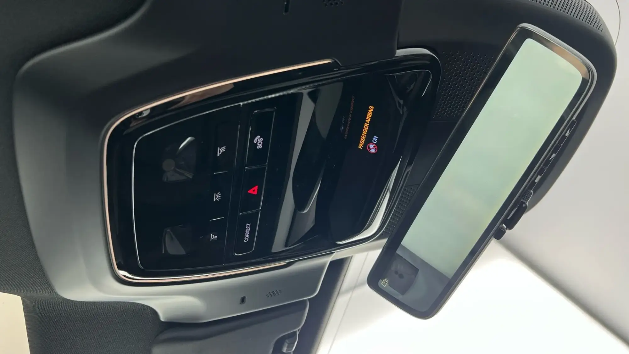 Polestar 4 SUV Image 25 Polestar 4 SUV Image 25