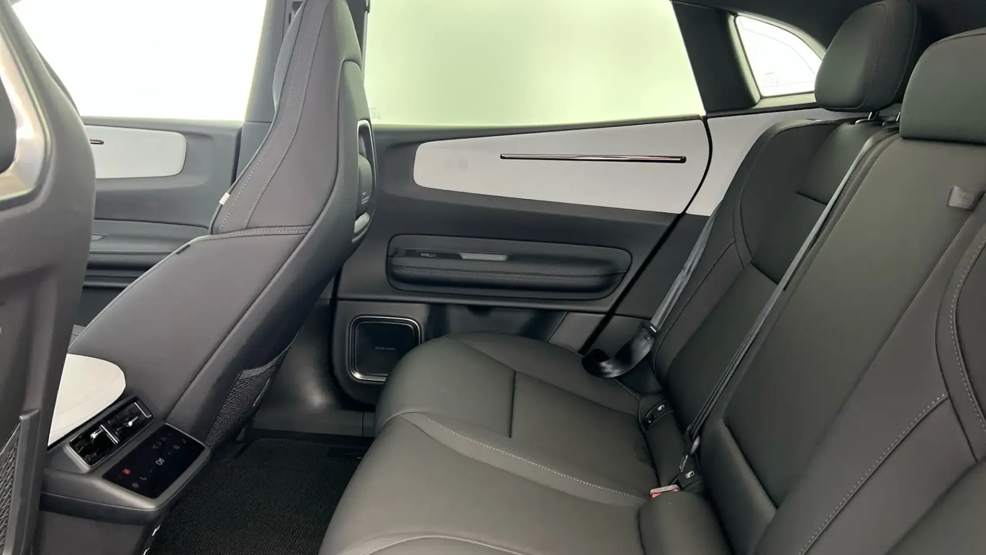 Polestar 4 Coupe Image 22