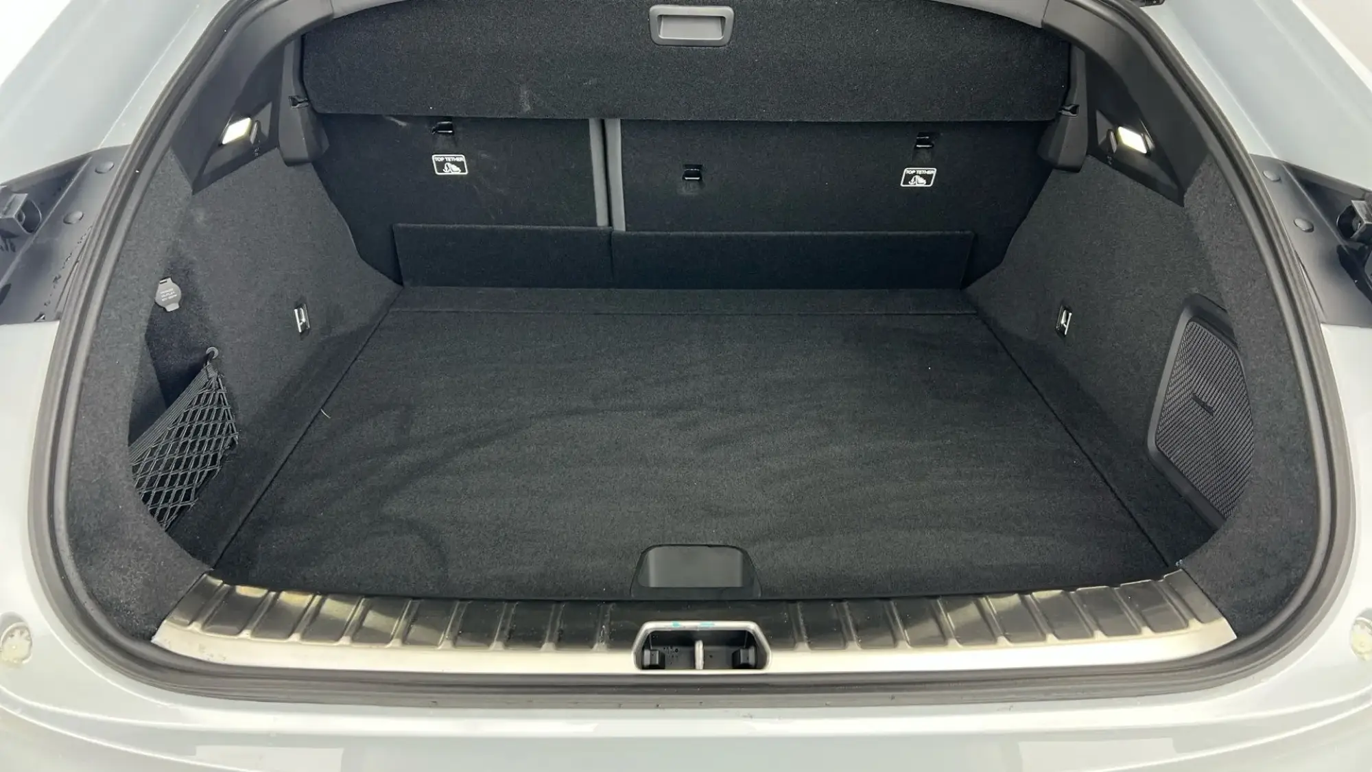 Polestar 4 SUV Image 28 Polestar 4 SUV Image 28