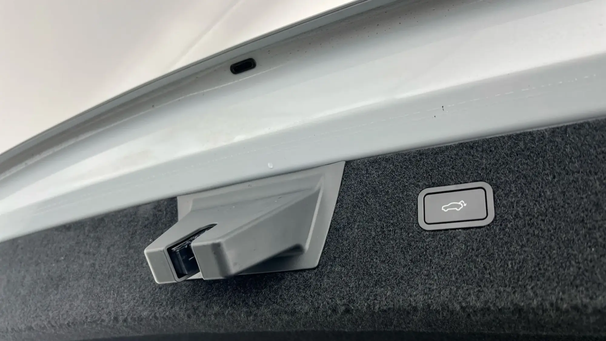 Polestar 4 SUV Image 30 Polestar 4 SUV Image 30
