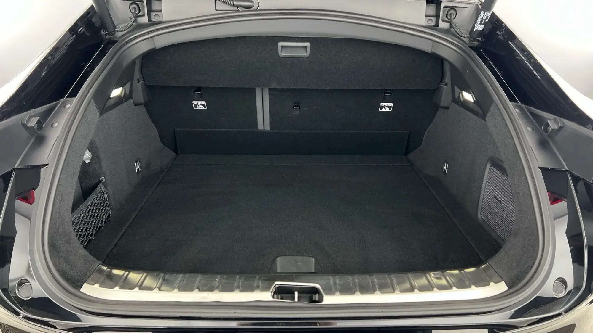 Polestar 4 Coupe Image 28
