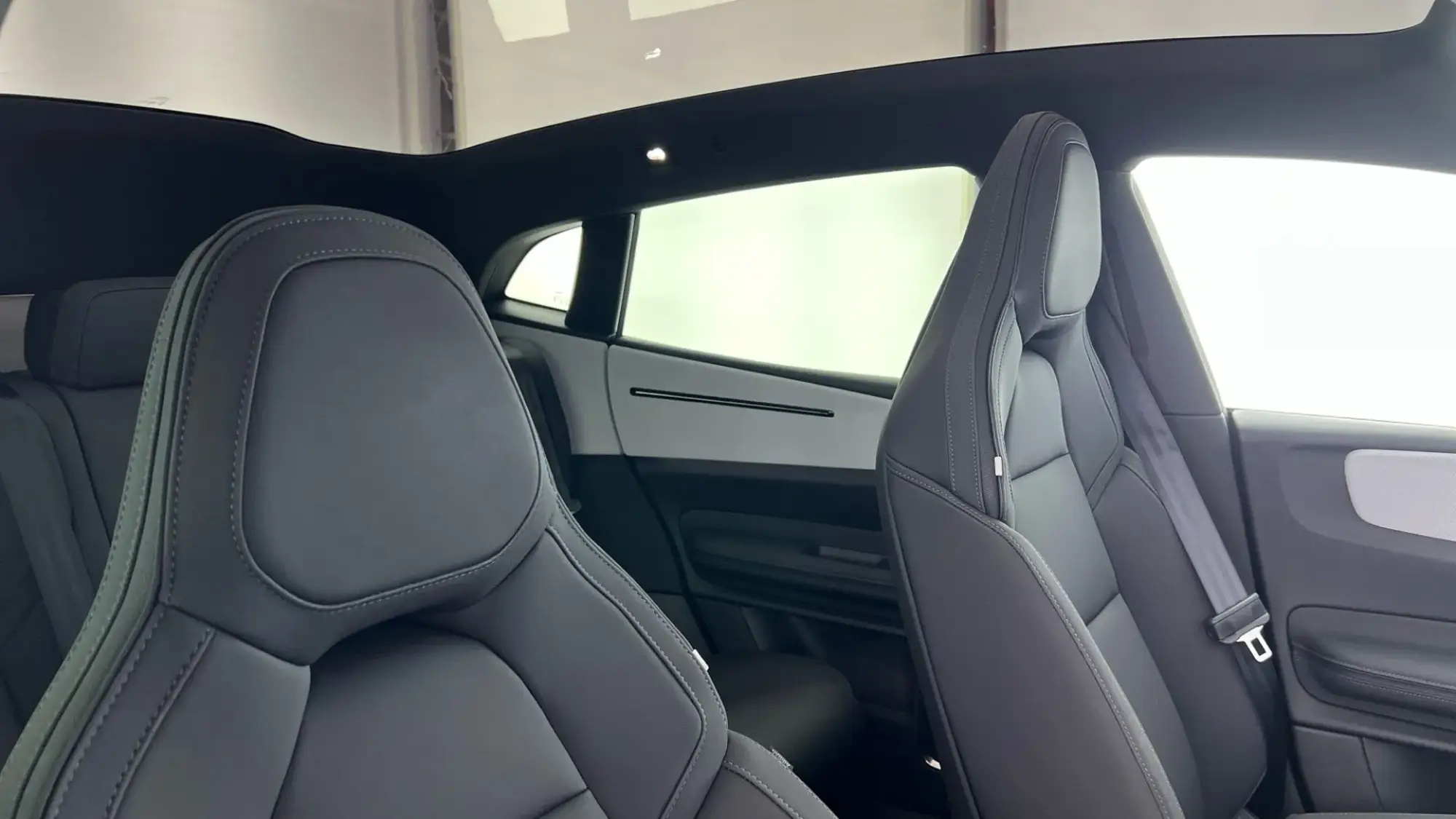 Polestar 4 Coupe Image 39