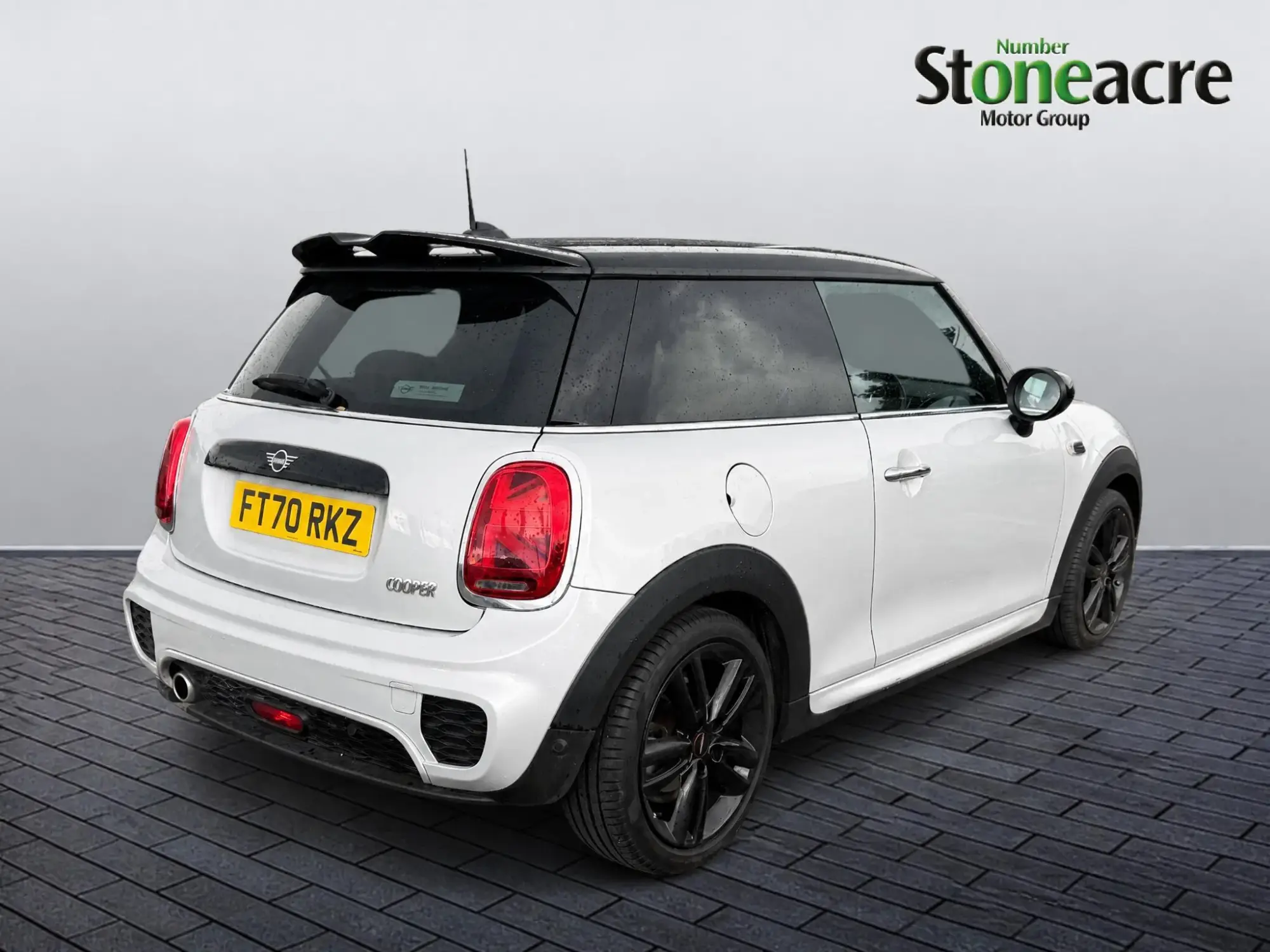 MINI Hatch 1.5 Cooper Sport II 3dr FT70RKZ Image 3