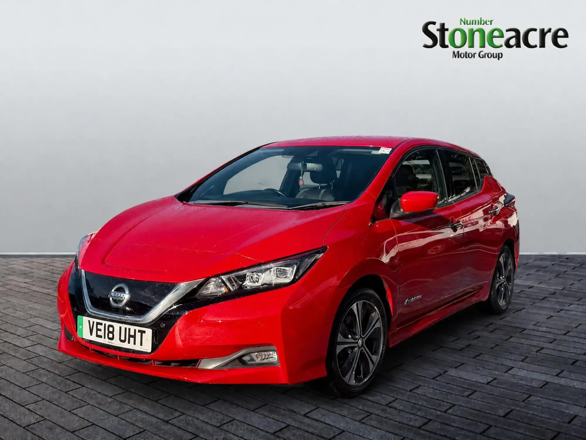 Nissan LEAF 40kWh Tekna Hatchback 5dr Electric Auto (150 ps) VE18UHT Image 3 Nissan LEAF 40kWh Tekna Hatchback 5dr Electric Auto (150 ps) VE18UHT Image 3