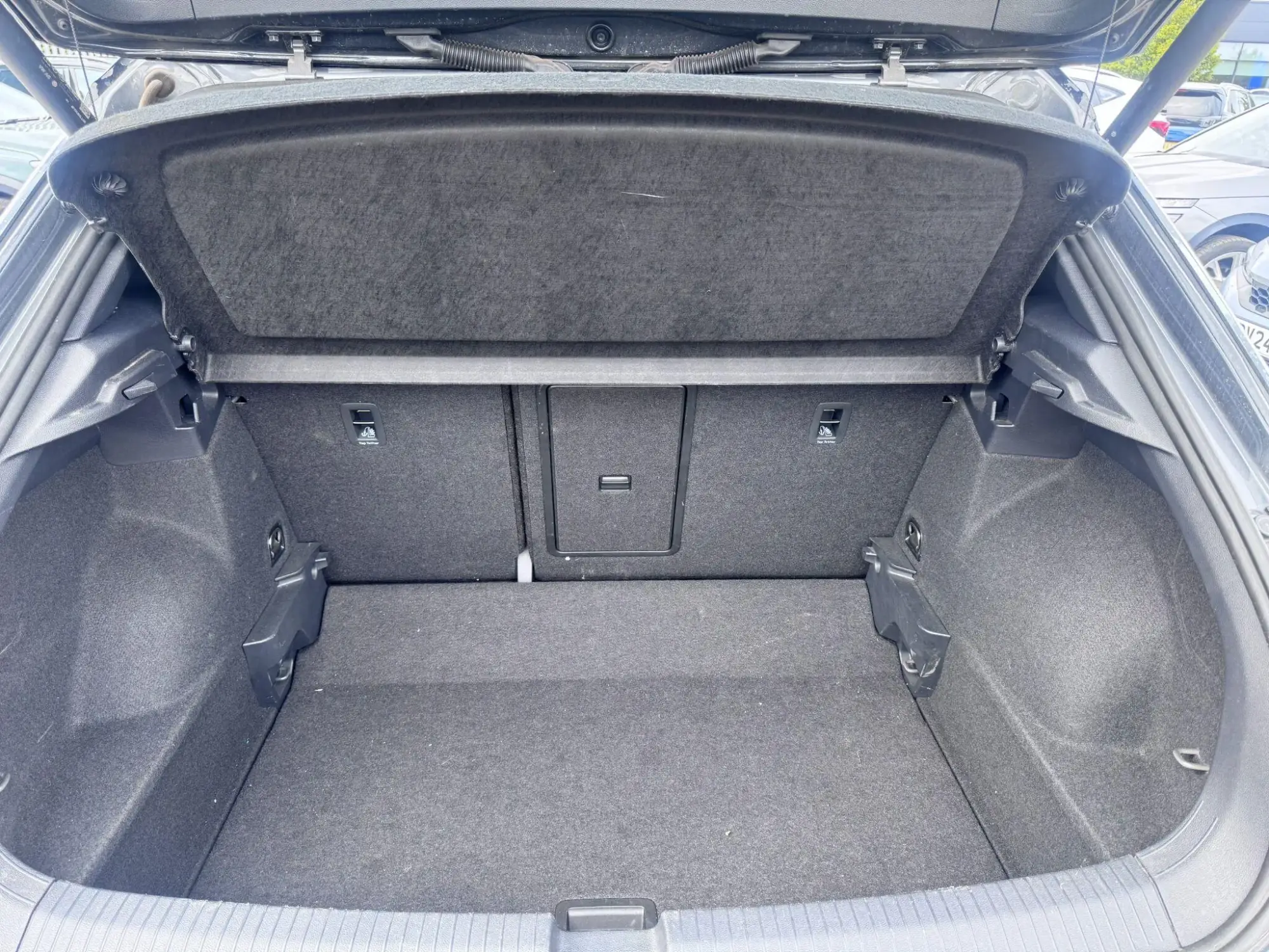 Volkswagen T-Roc Image 19
