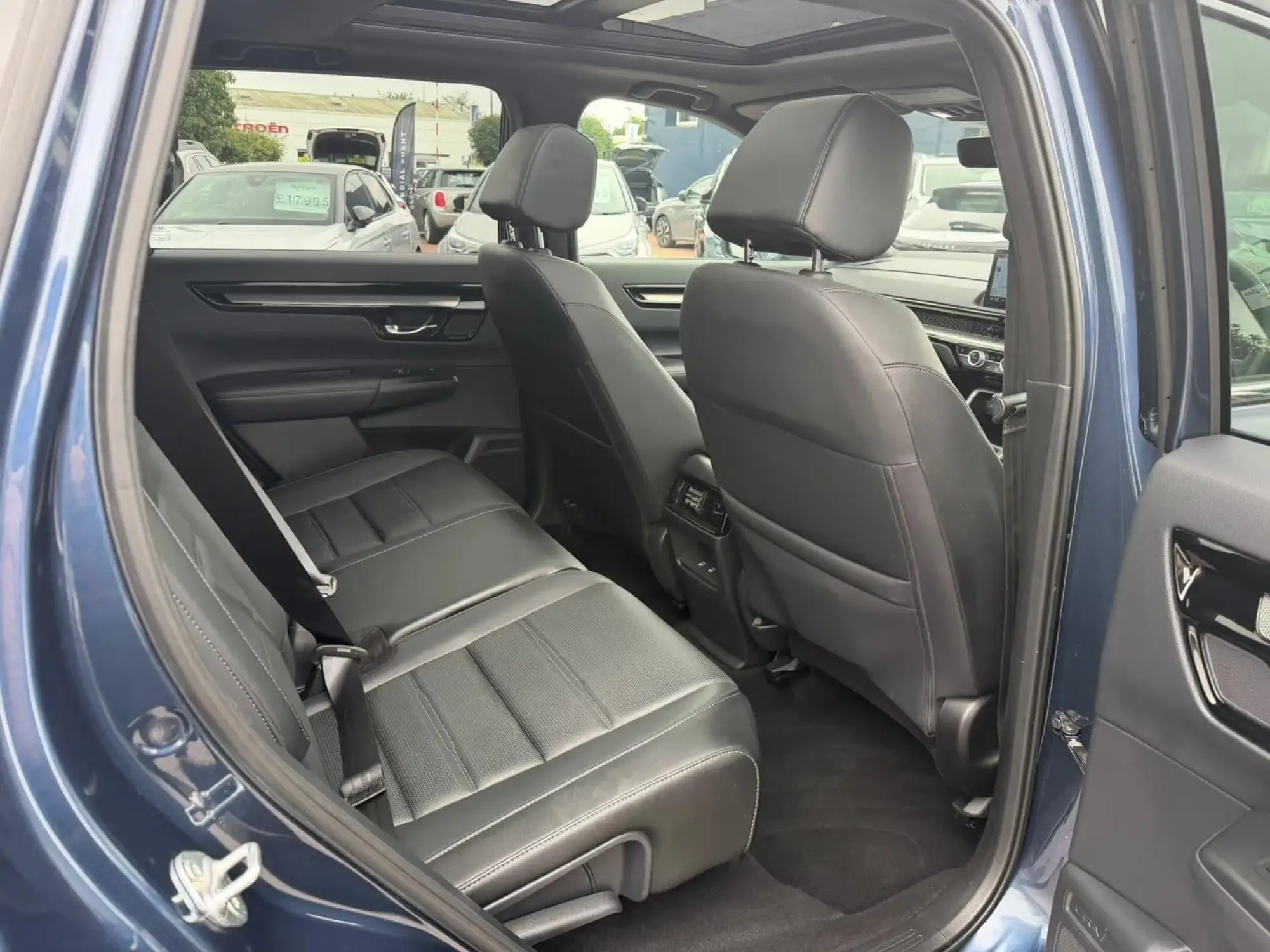 Honda CR-V Plug-in Hybrid Image 18 Honda CR-V Plug-in Hybrid Image 18