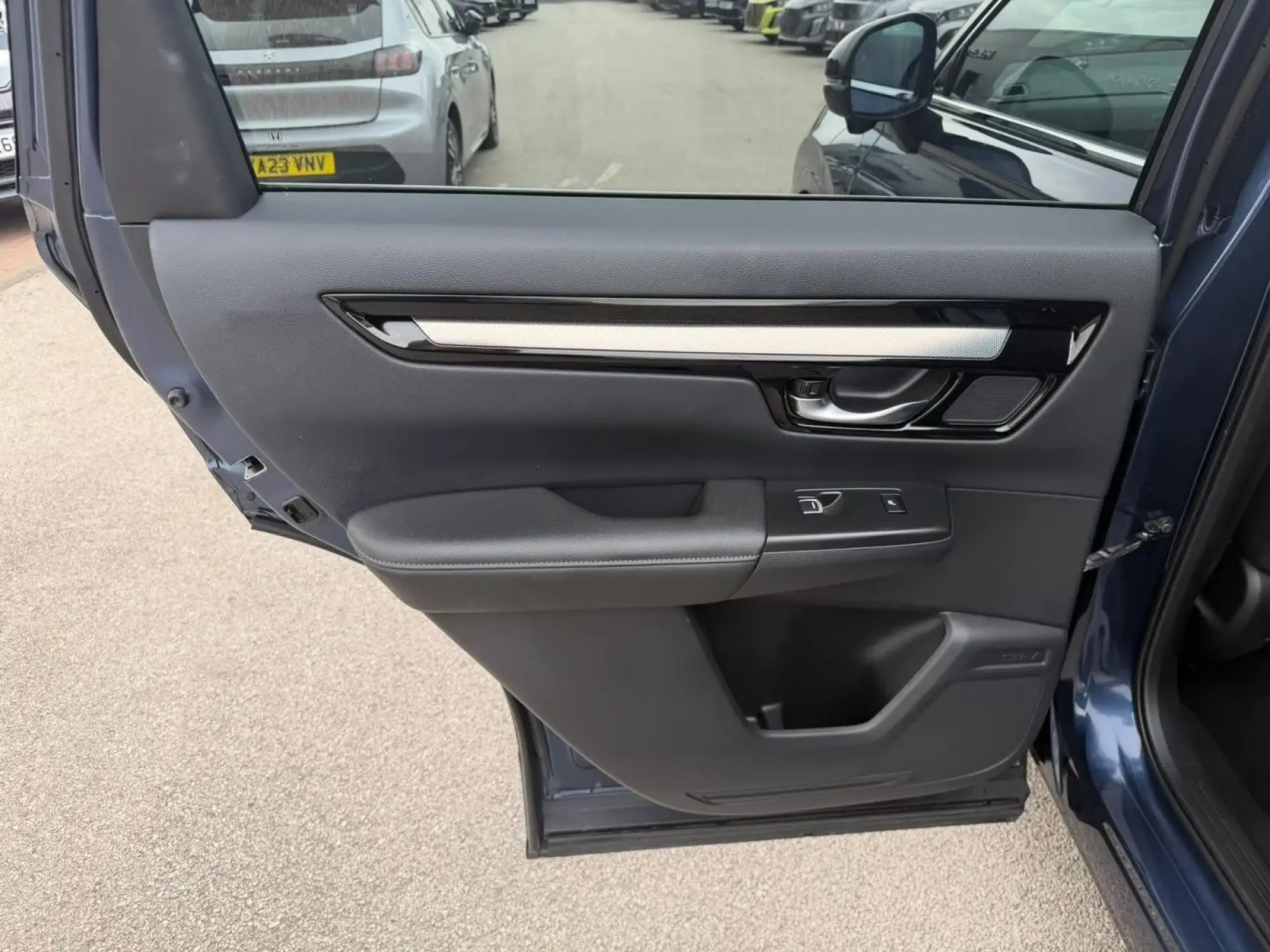 Honda CR-V Plug-in Hybrid Image 20 Honda CR-V Plug-in Hybrid Image 20