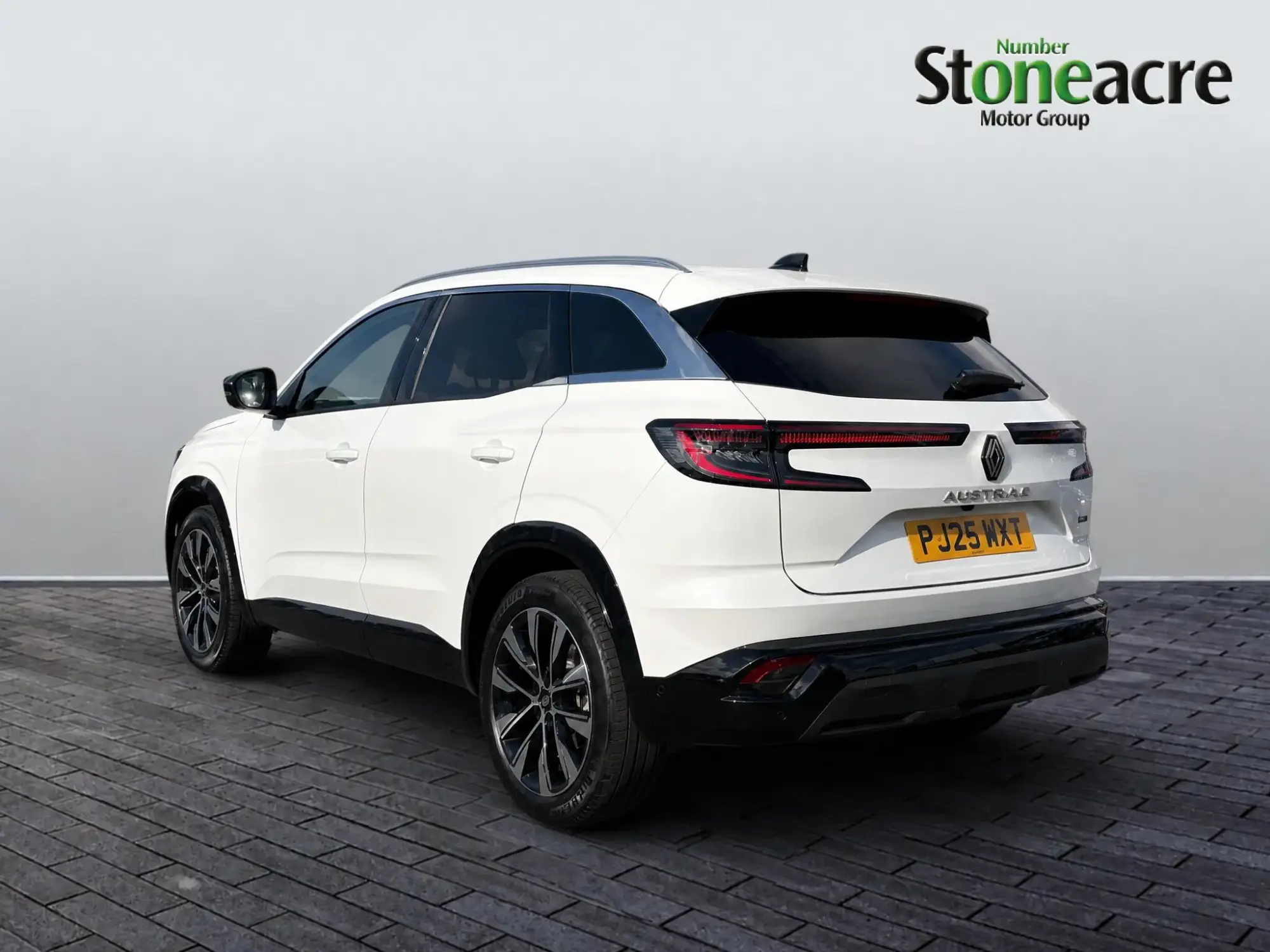 Renault Austral E-Tech Image 4
