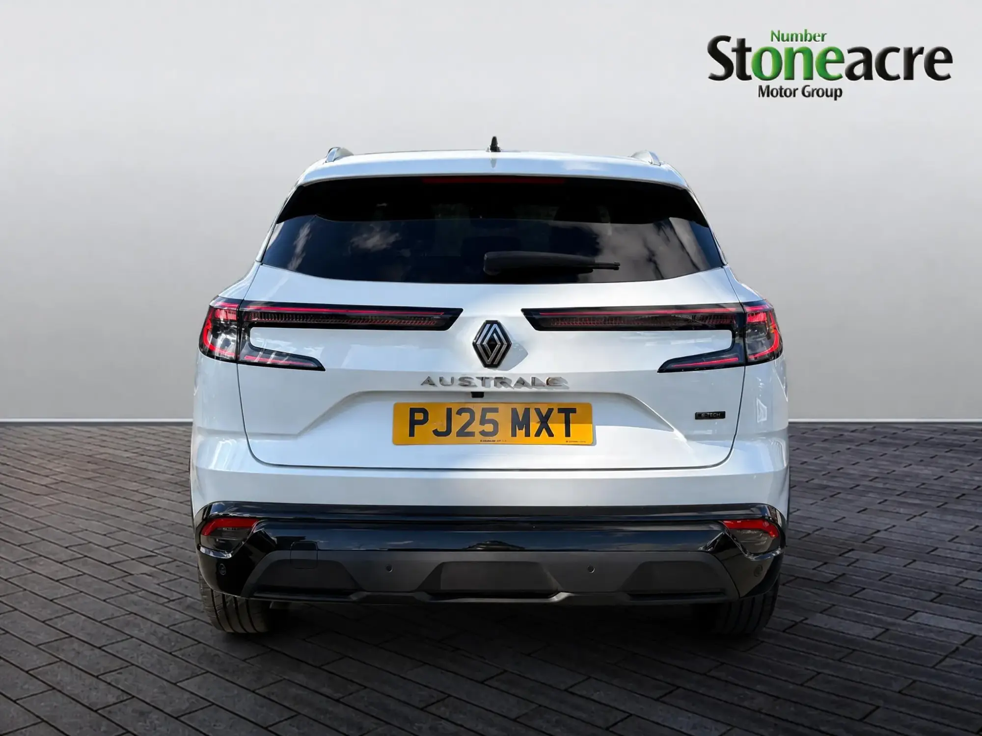 Renault Austral E-Tech Image 6