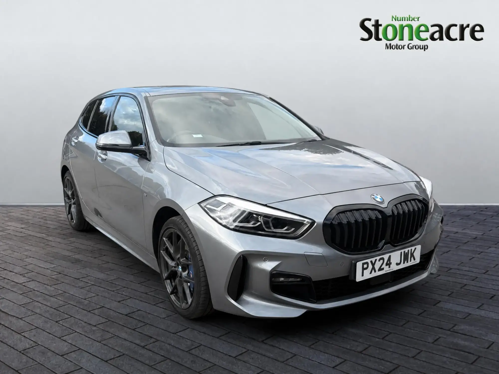 BMW 1 Series Image 1 BMW 1 Series Image 1