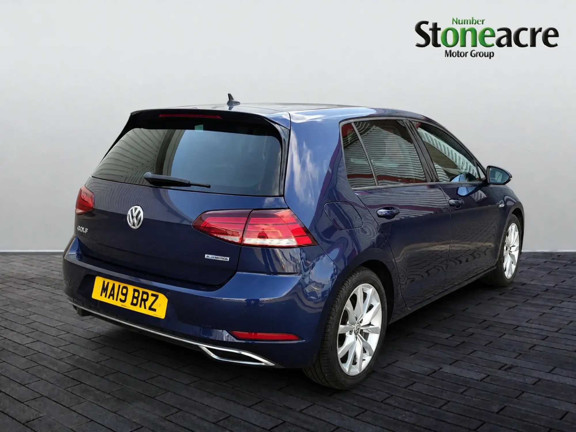 Volkswagen Golf Image 8