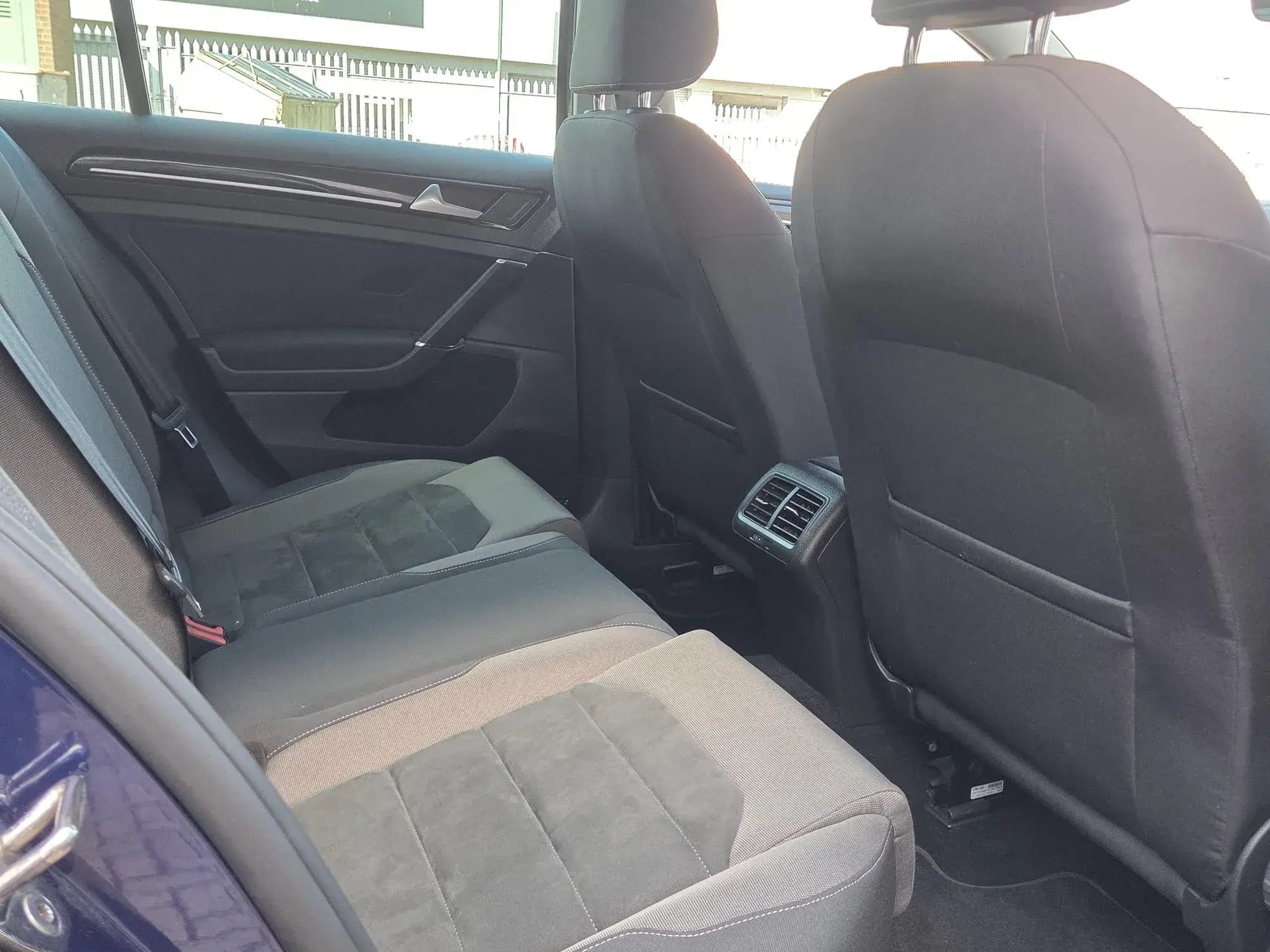 Volkswagen Golf Image 14