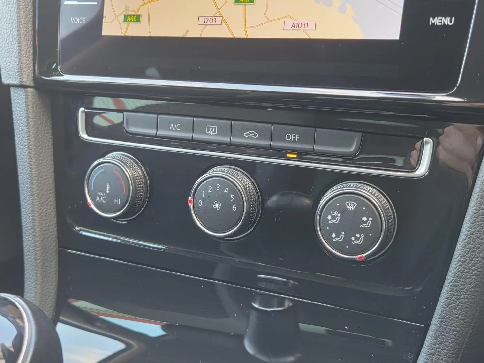 Volkswagen Golf Image 20
