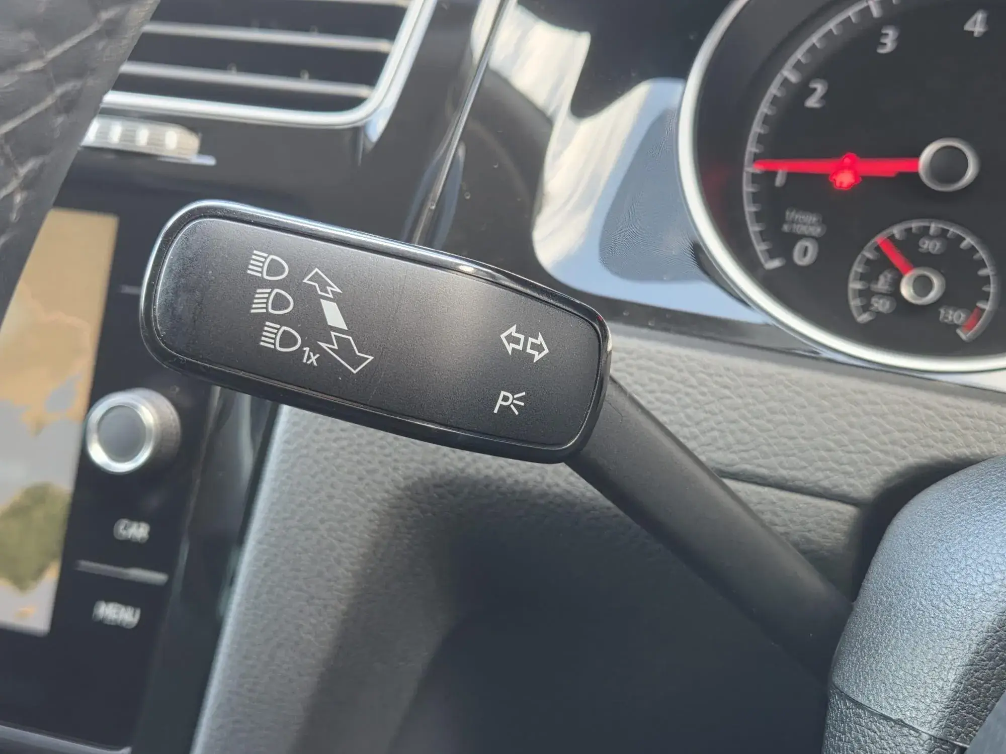 Volkswagen Golf Image 22