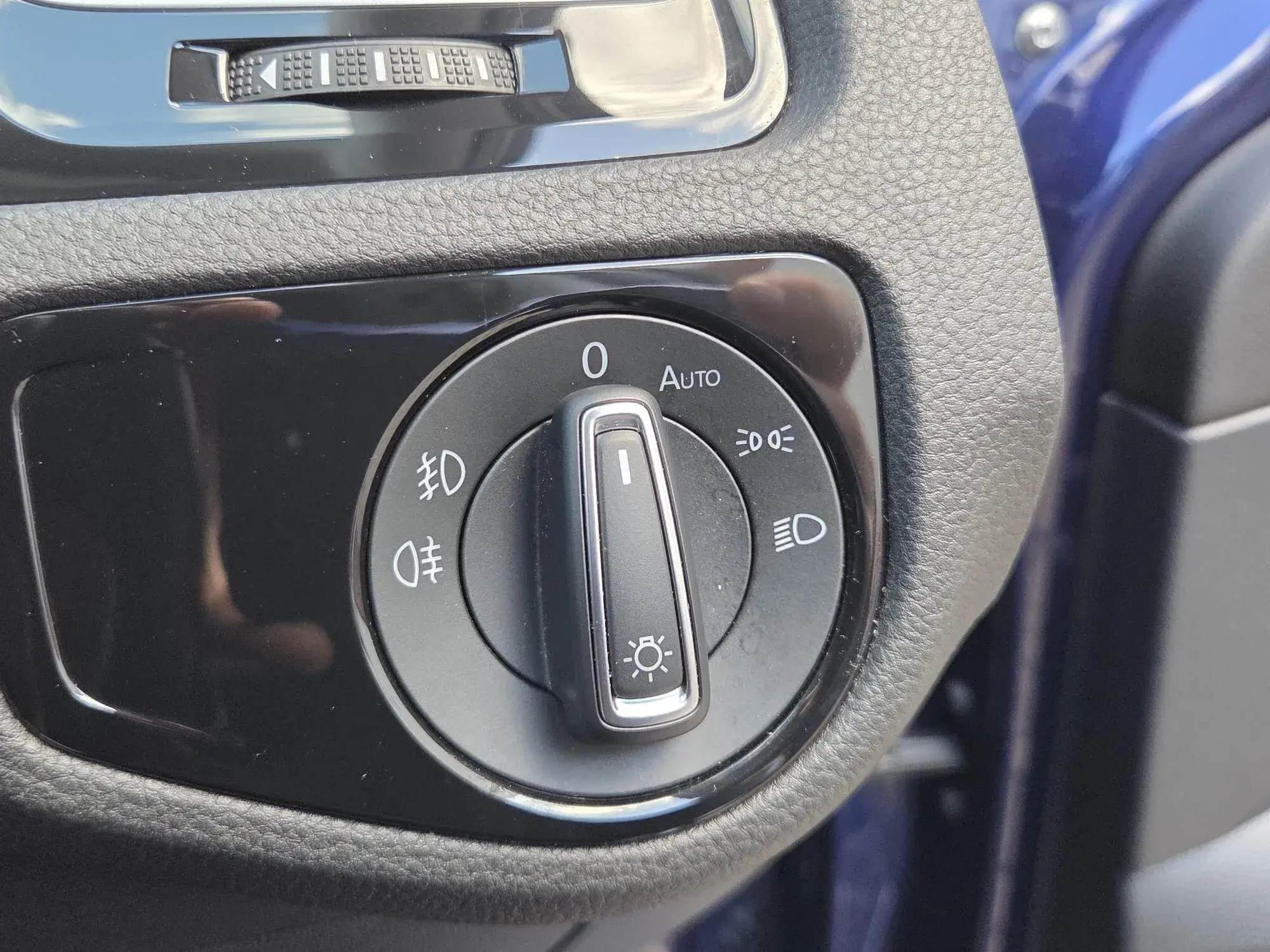 Volkswagen Golf Image 24