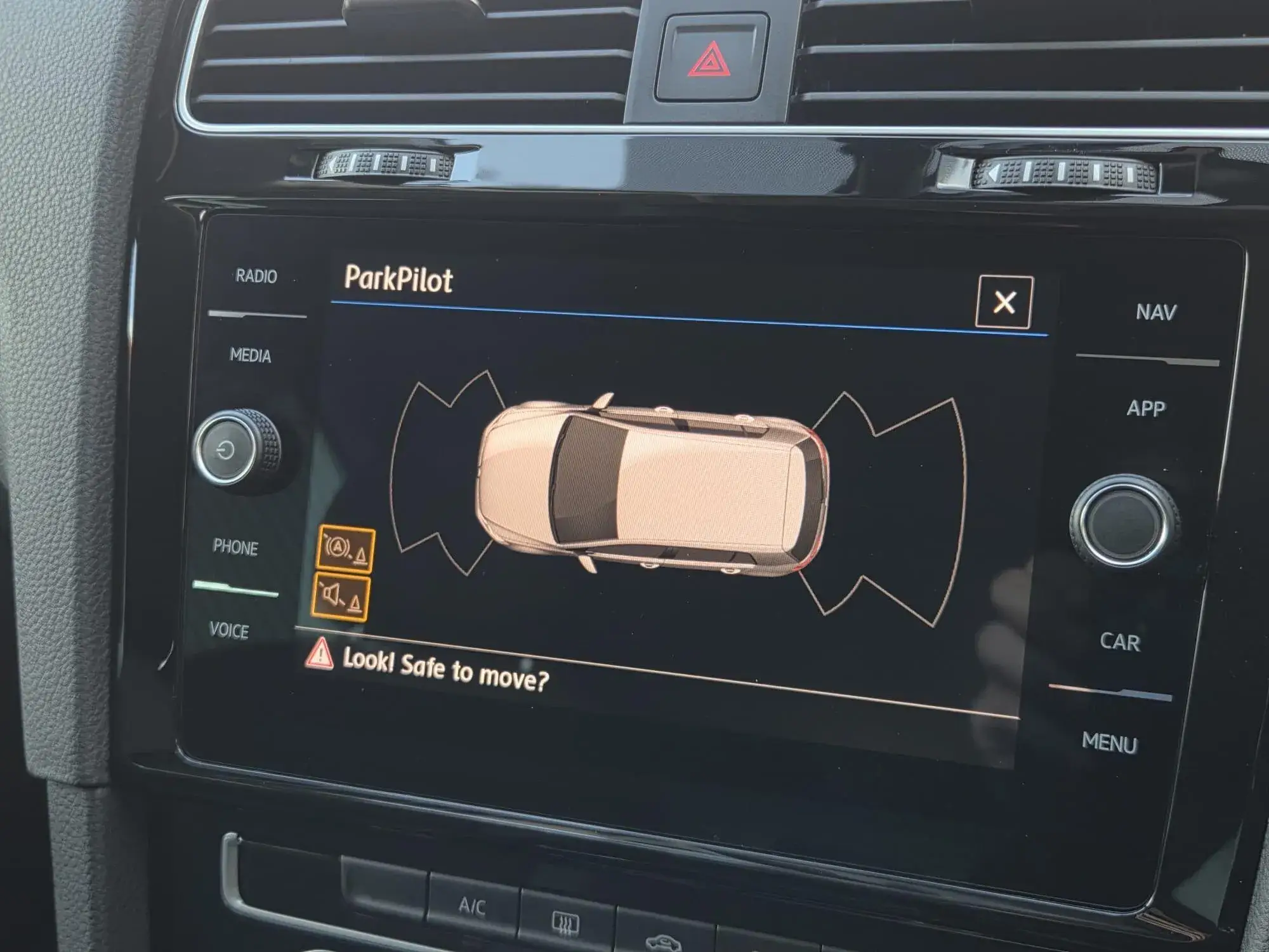 Volkswagen Golf Image 29