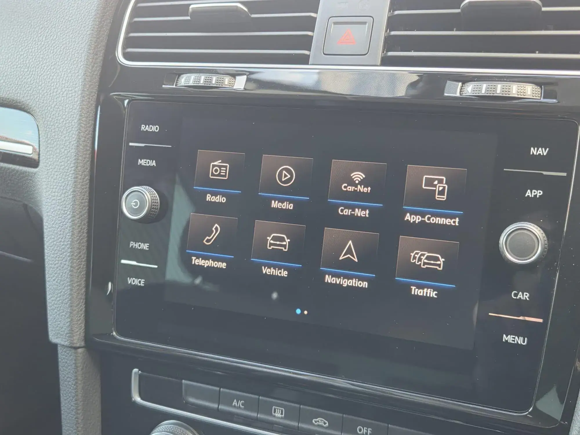 Volkswagen Golf Image 30